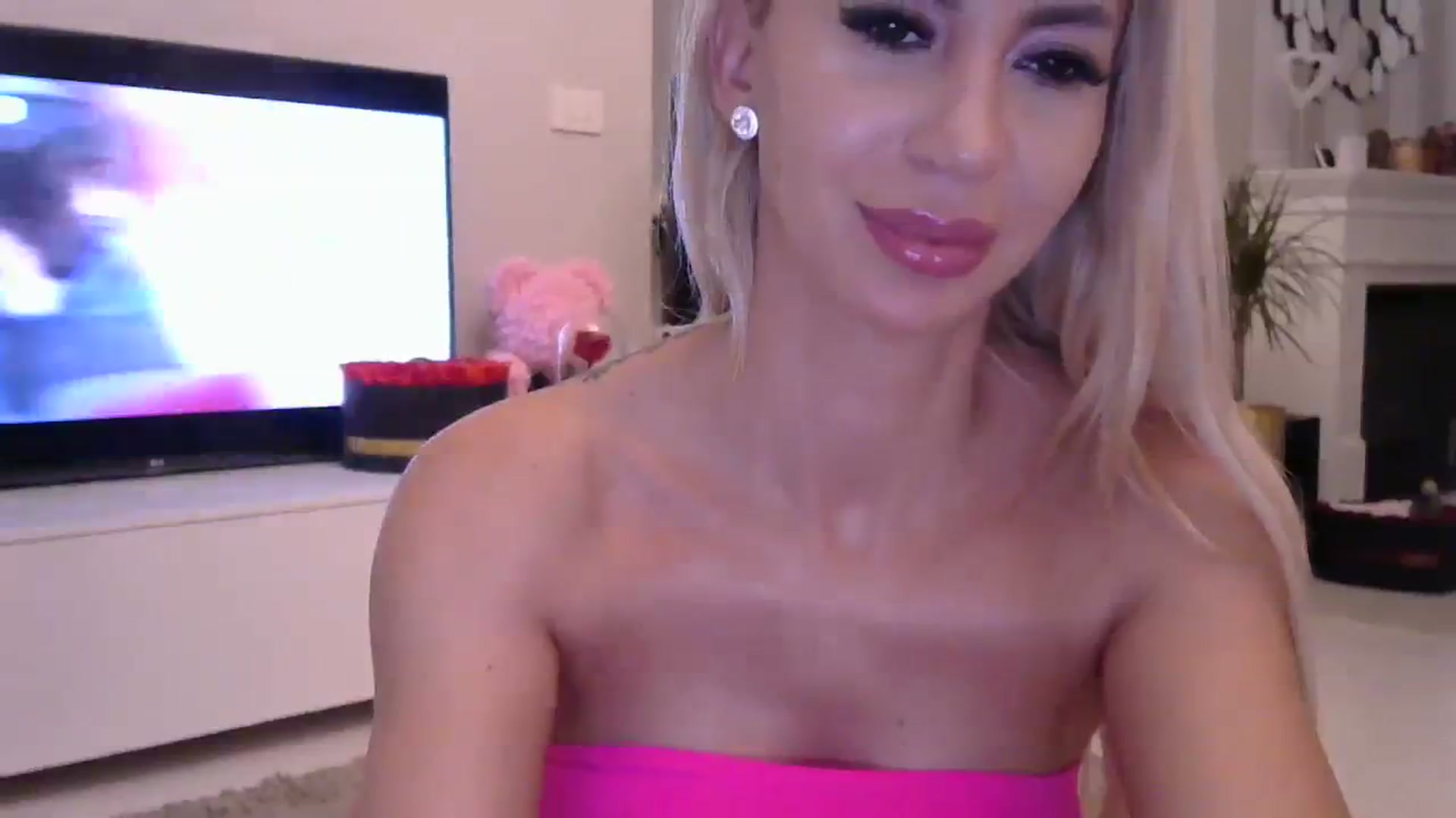 Gallery image thumbnail from Missy_alena's myfreecams stream on, 07/23/2023, 22:52 image 13 of 20