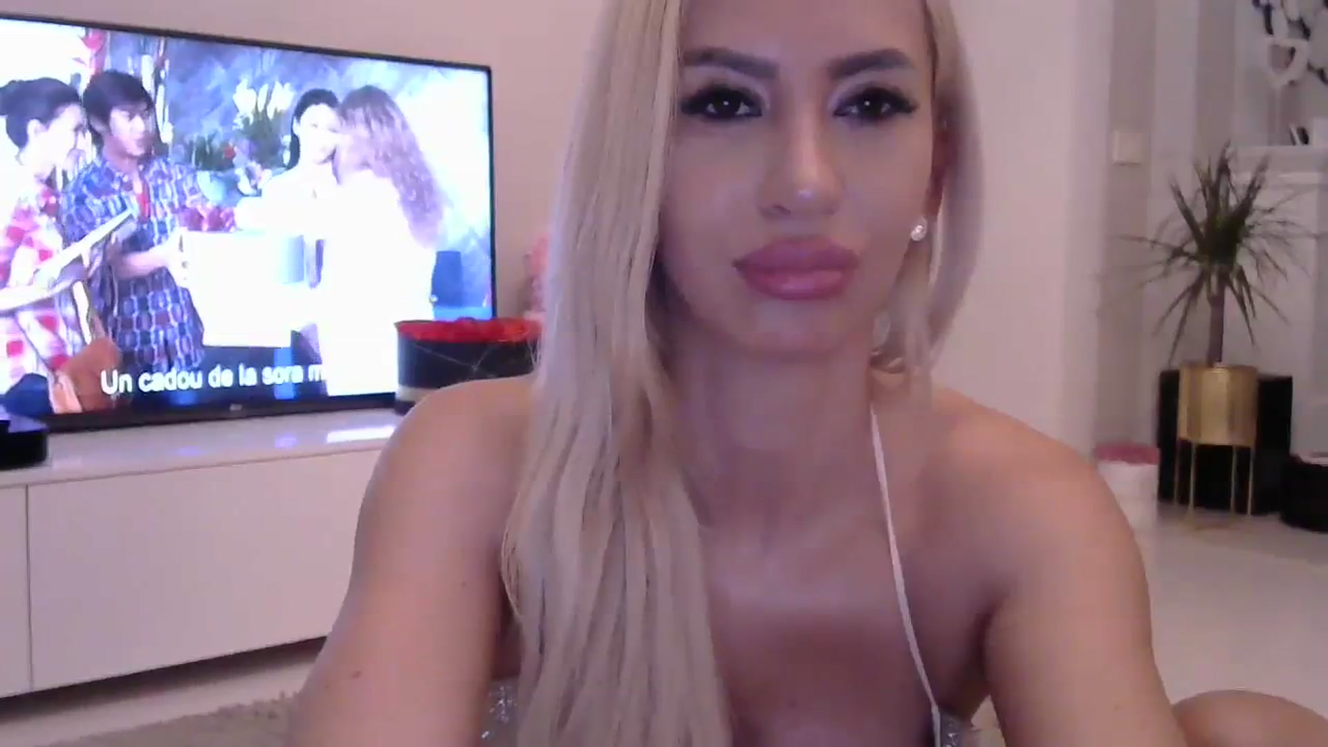 Gallery image thumbnail from Missy_alena's myfreecams stream on, 07/30/2023, 22:13 image 7 of 20