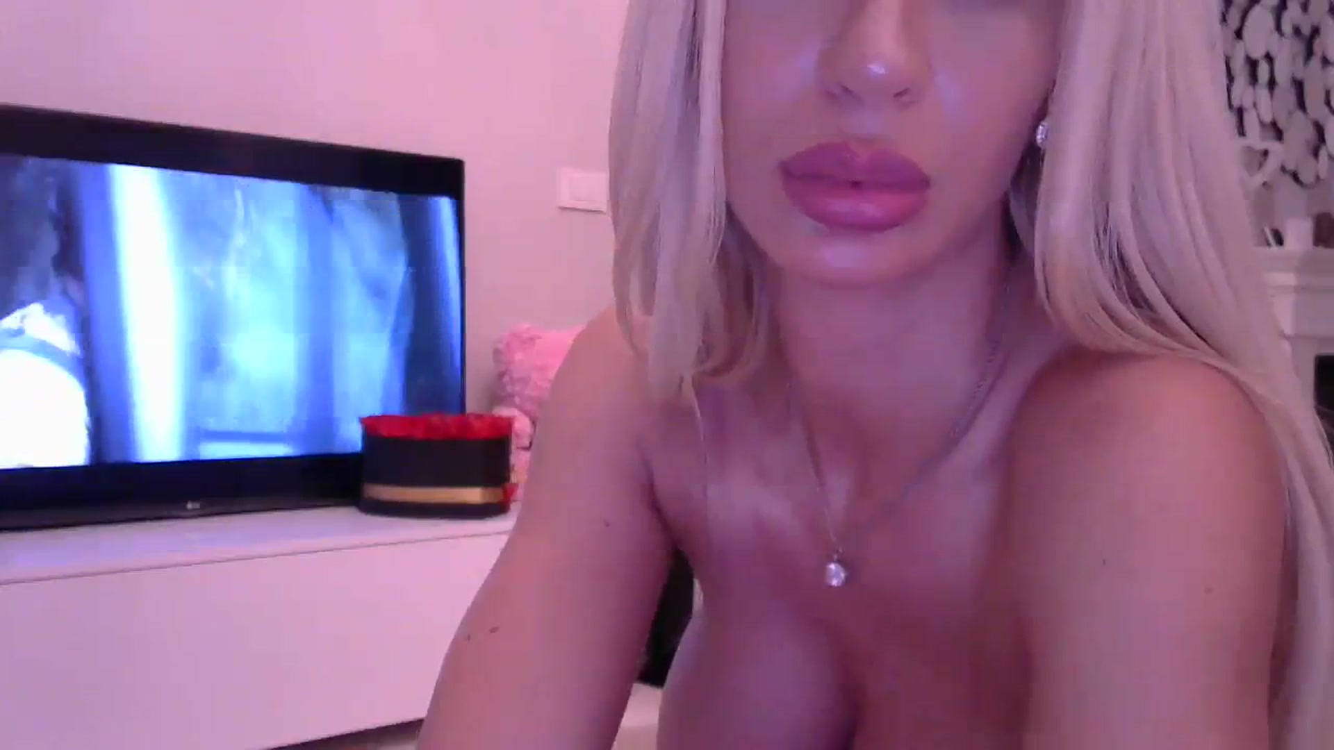 Gallery image thumbnail from Missy_alena's myfreecams stream on, 08/06/2023, 24:34 image 2 of 20