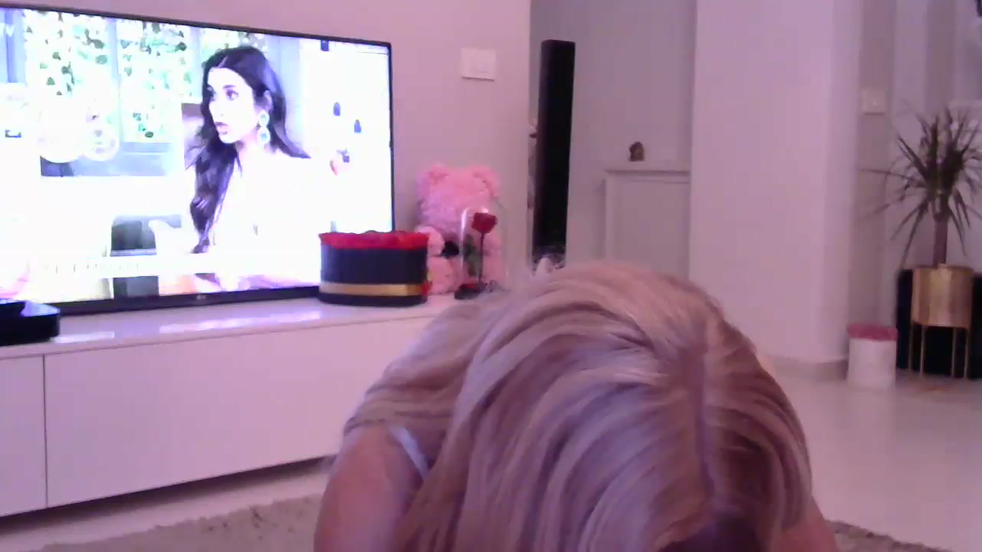 Gallery image thumbnail from Missy_alena's myfreecams stream on, 08/10/2023, 02:02 image 17 of 20