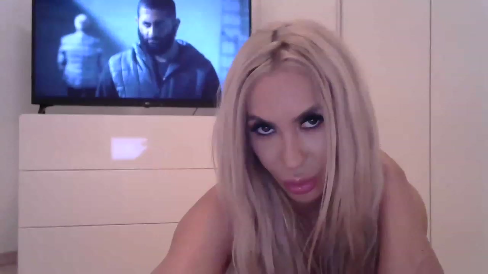 Gallery image thumbnail from Missy_alena's myfreecams stream on, 08/21/2023, 22:43 image 19 of 20