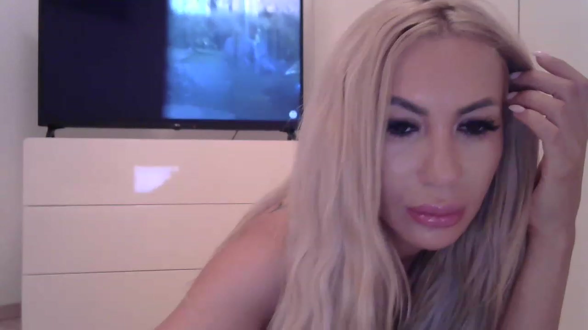 Gallery image thumbnail from Missy_alena's myfreecams stream on, 08/21/2023, 22:43 image 18 of 20