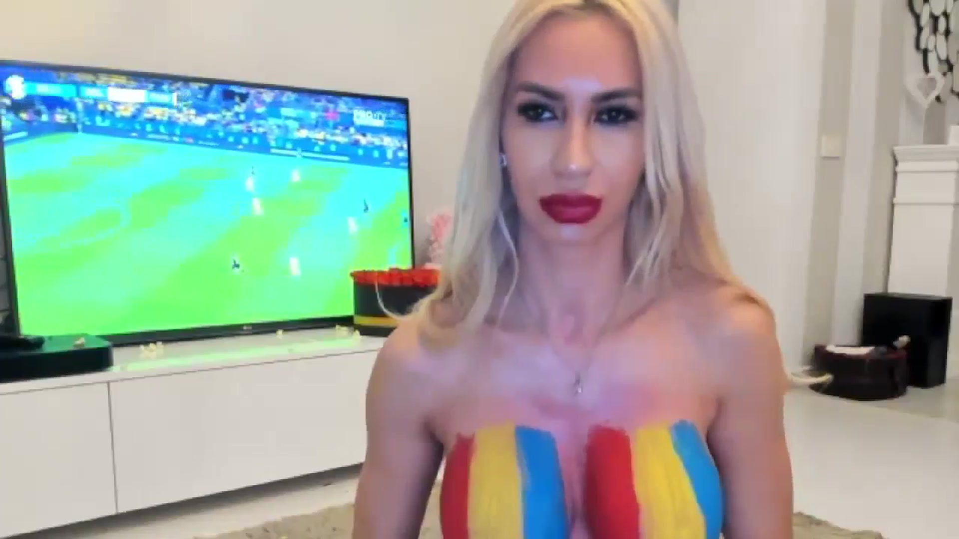 Gallery image thumbnail from Missy_alena's myfreecams stream on, 06/22/2024, 21:04 image 18 of 20