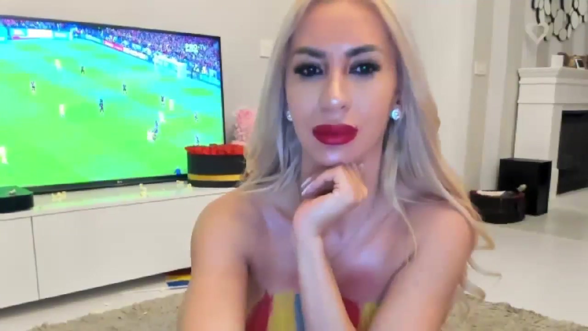 Gallery image thumbnail from Missy_alena's myfreecams stream on, 06/22/2024, 21:04 image 19 of 20