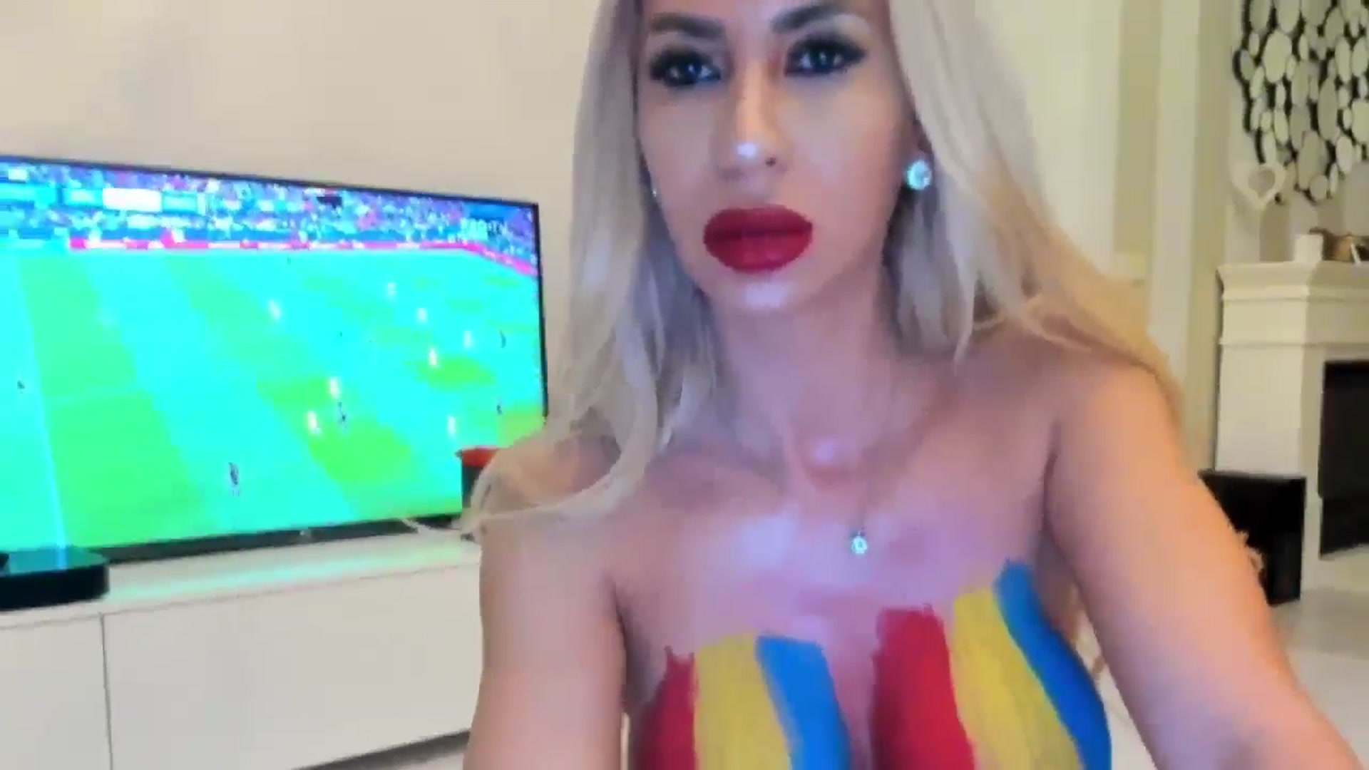 Gallery image thumbnail from Missy_alena's myfreecams stream on, 06/22/2024, 21:04 image 4 of 20