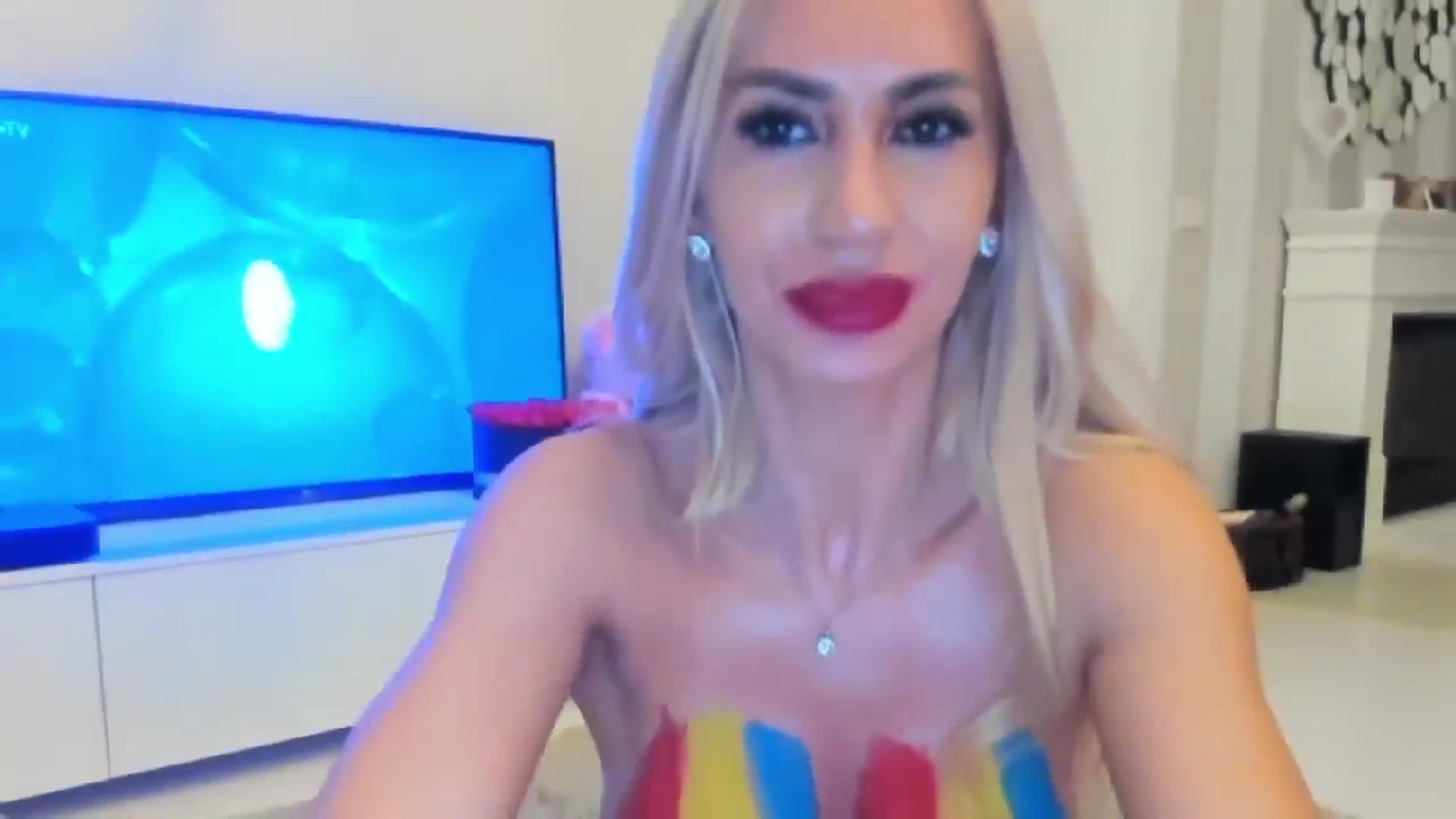 Gallery image thumbnail from Missy_alena's myfreecams stream on, 06/23/2024, 24:10 image 18 of 20