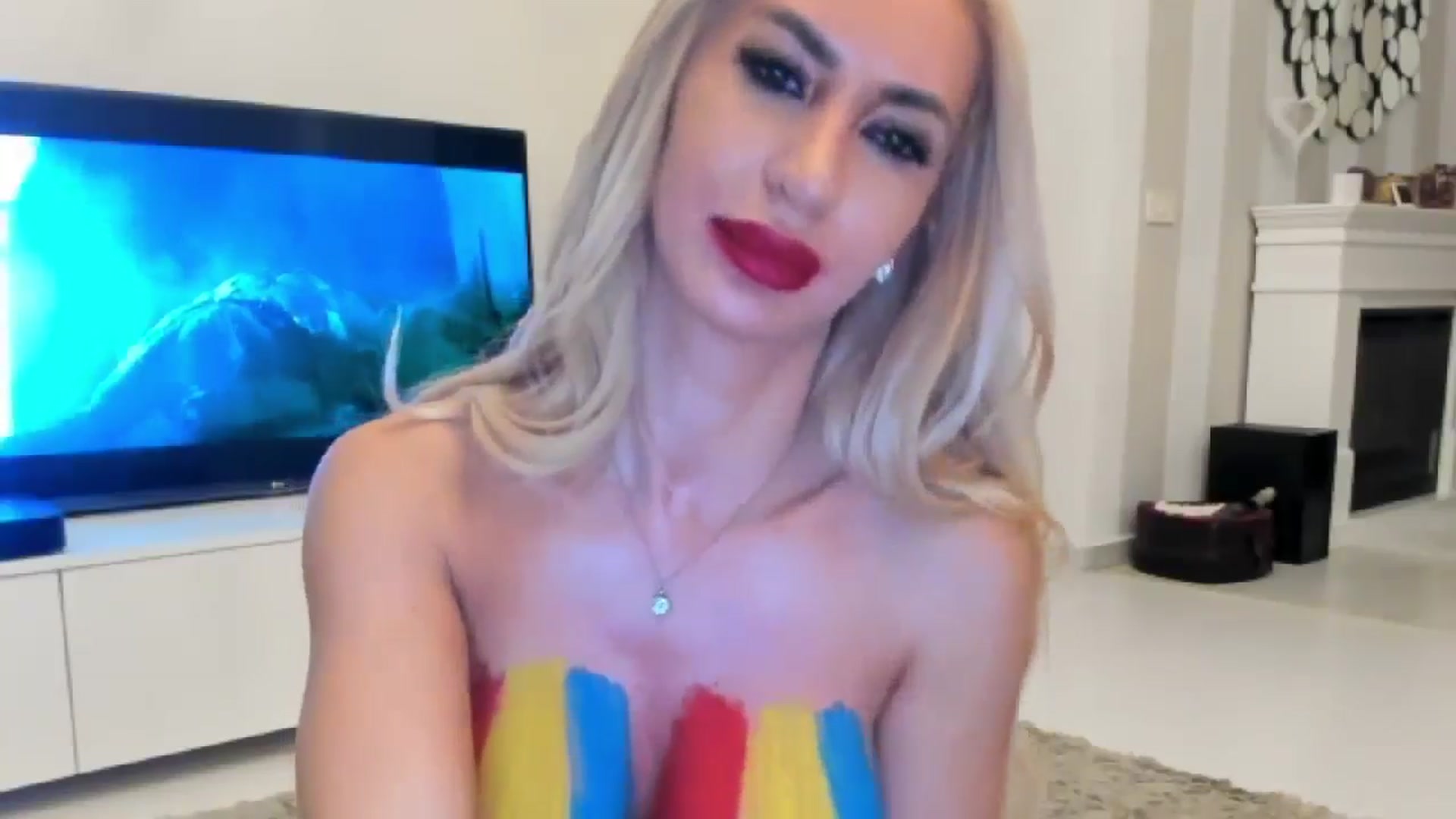 Gallery image thumbnail from Missy_alena's myfreecams stream on, 06/23/2024, 24:10 image 8 of 20