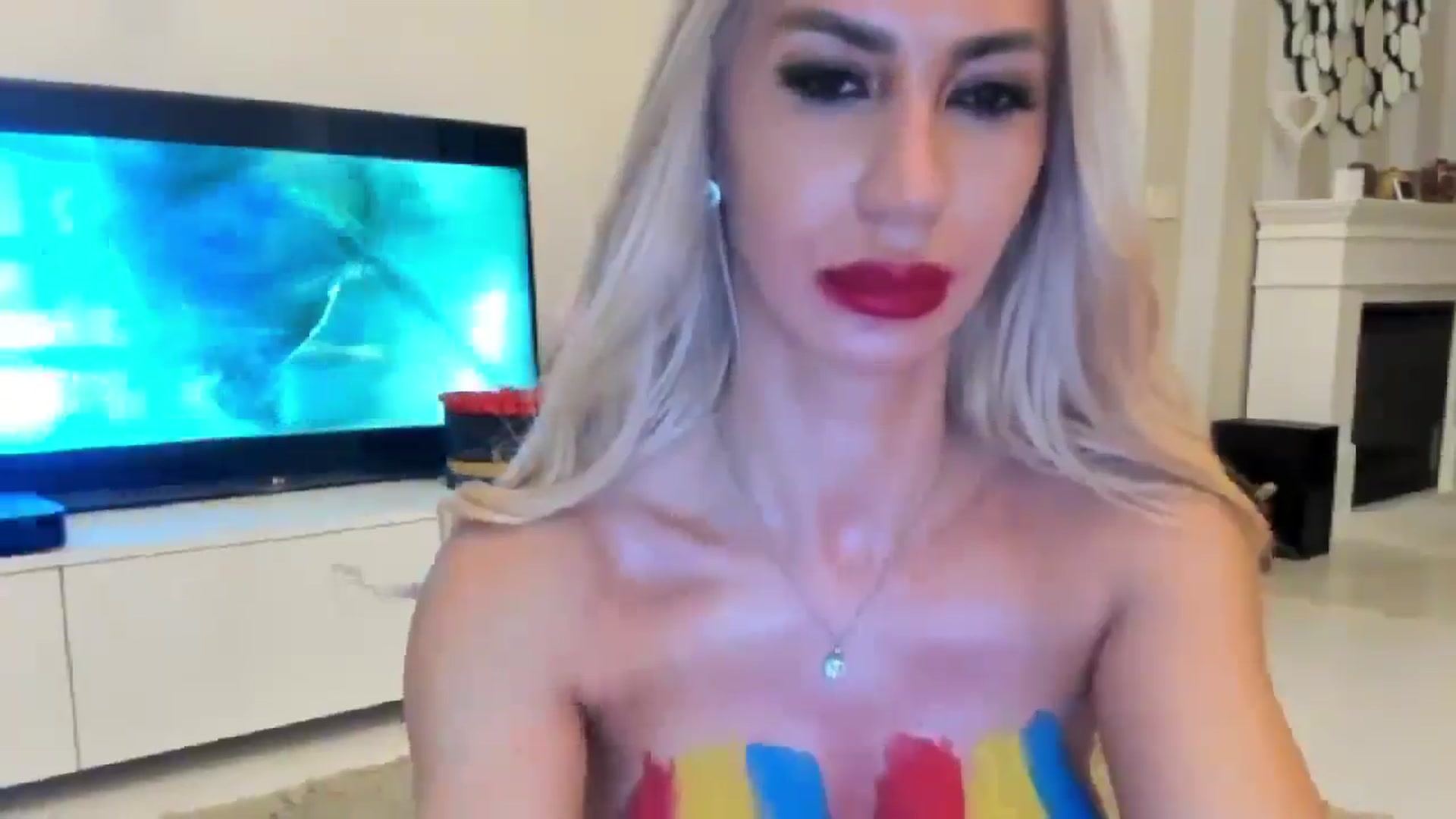 Gallery image thumbnail from Missy_alena's myfreecams stream on, 06/23/2024, 24:10 image 6 of 20
