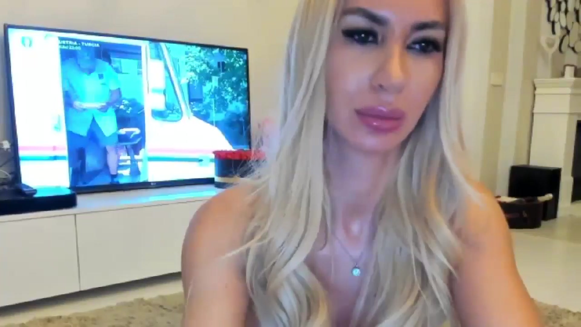 Gallery image thumbnail from Missy_alena's myfreecams stream on, 07/02/2024, 24:10 image 19 of 20