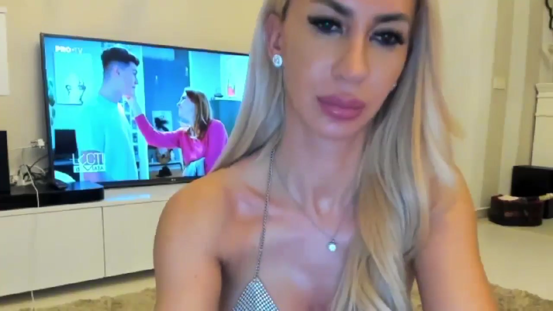 Gallery image thumbnail from Missy_alena's myfreecams stream on, 07/03/2024, 02:37 image 9 of 20