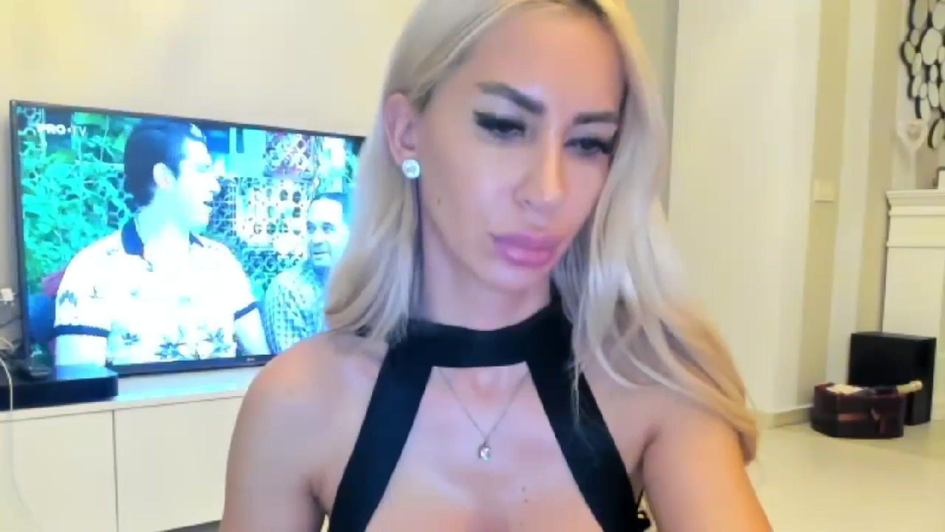 Gallery image thumbnail from Missy_alena's myfreecams stream on, 07/09/2024, 24:50 image 7 of 20