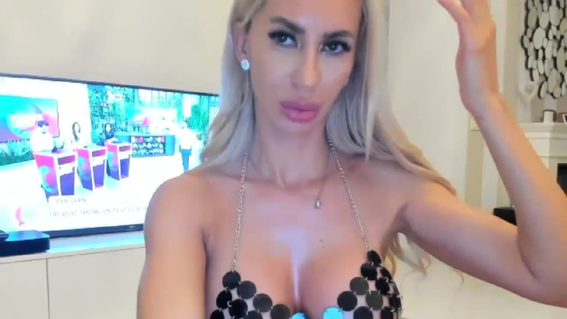 Gallery image thumbnail from Missy_alena's myfreecams stream on, 07/10/2024, 01:38 image 12 of 20