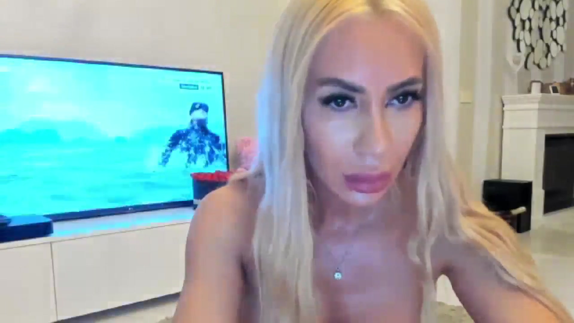 Gallery image thumbnail from Missy_alena's myfreecams stream on, 07/15/2024, 22:22 image 5 of 20