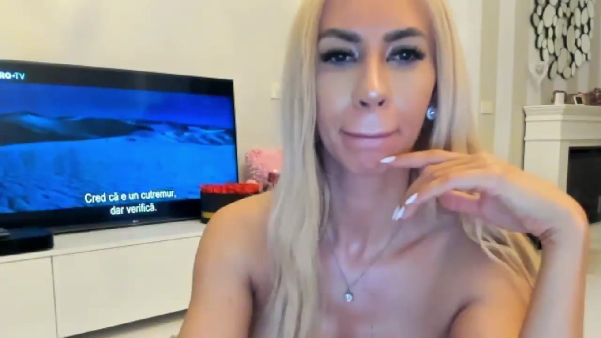 Gallery image thumbnail from Missy_alena's myfreecams stream on, 07/15/2024, 22:22 image 13 of 20