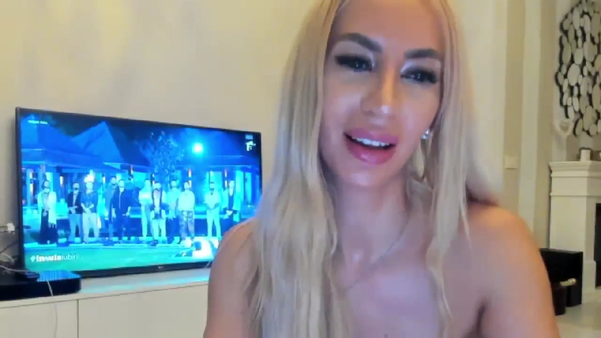 Gallery image thumbnail from Missy_alena's myfreecams stream on, 07/16/2024, 20:15 image 19 of 20