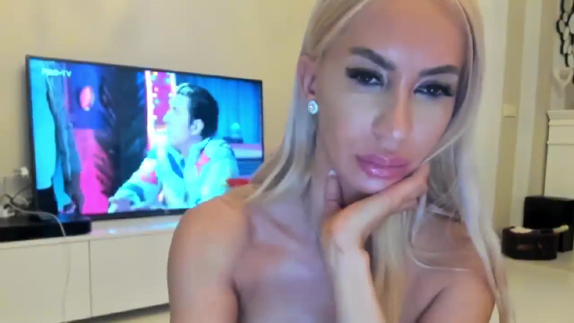 Gallery image thumbnail from Missy_alena's myfreecams stream on, 07/17/2024, 24:02 image 20 of 20