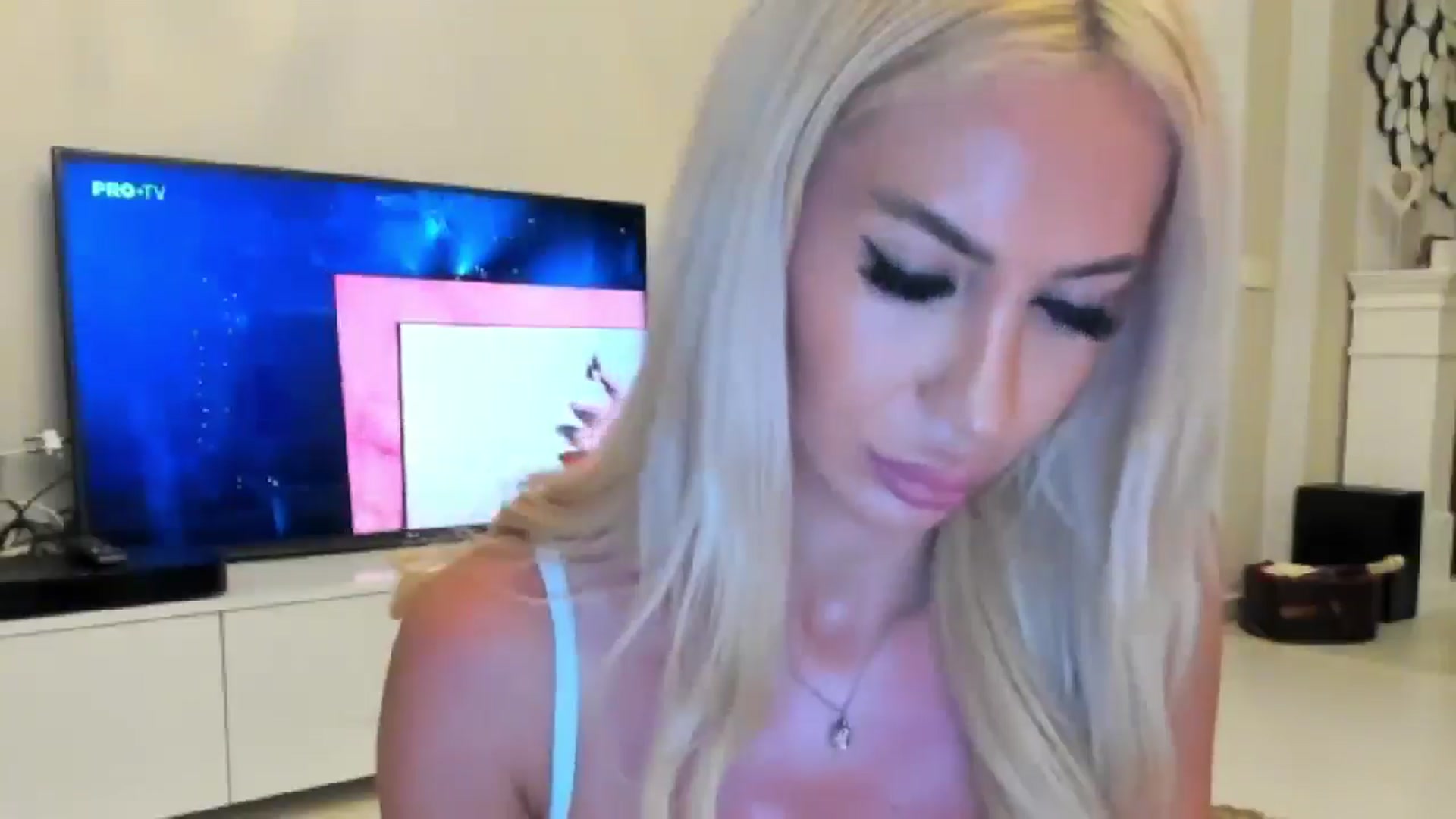Gallery image thumbnail from Missy_alena's myfreecams stream on, 07/23/2024, 21:50 image 15 of 20