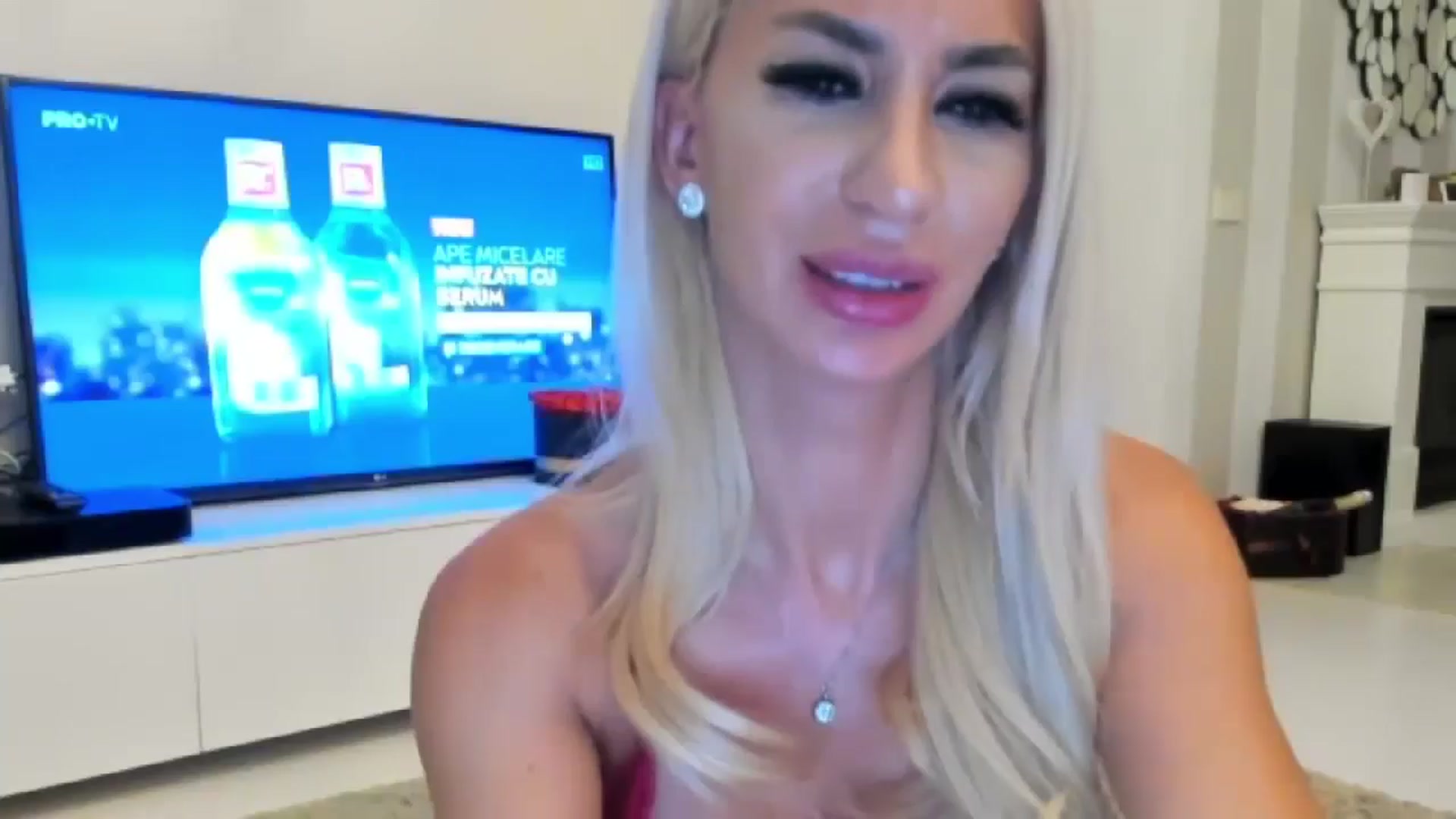 Gallery image thumbnail from Missy_alena's myfreecams stream on, 07/28/2024, 24:04 image 5 of 20