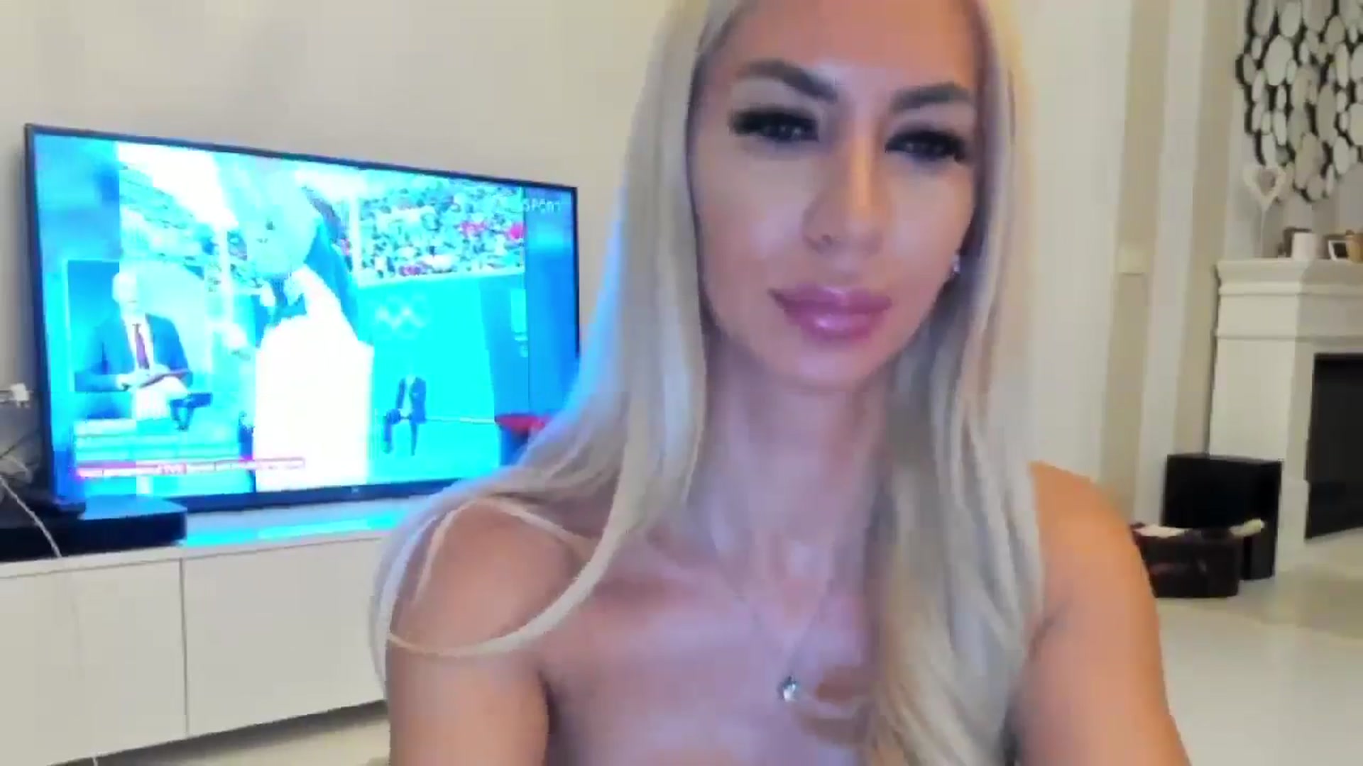 Gallery image thumbnail from Missy_alena's myfreecams stream on, 07/30/2024, 20:52 image 18 of 20
