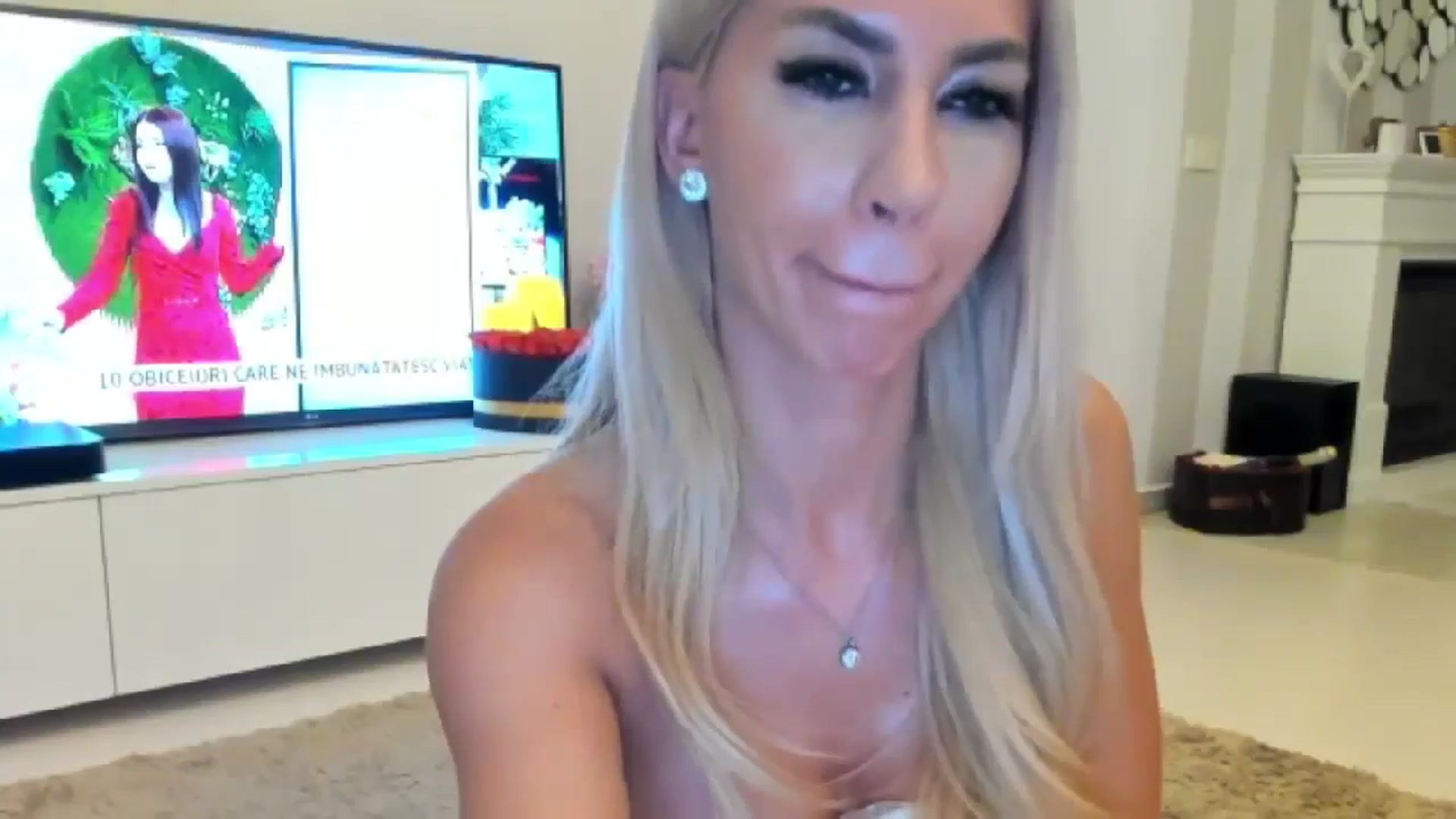 Gallery image thumbnail from Missy_alena's myfreecams stream on, 08/02/2024, 01:32 image 19 of 20