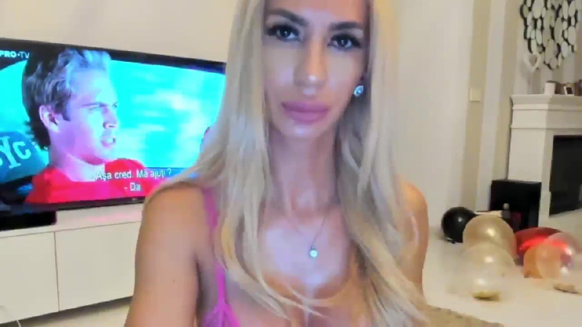 Gallery image thumbnail from Missy_alena's myfreecams stream on, 08/16/2024, 23:02 image 4 of 20
