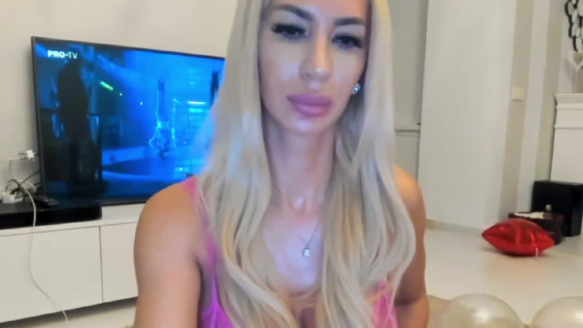 Gallery image thumbnail from Missy_alena's myfreecams stream on, 08/16/2024, 23:02 image 13 of 20
