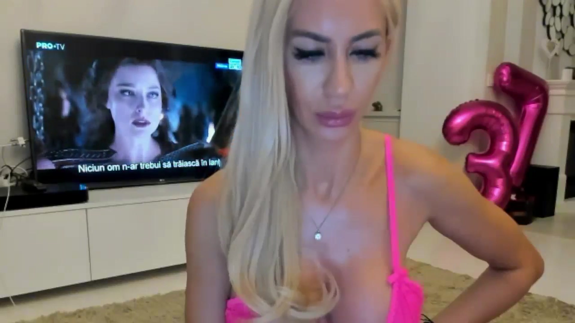 Gallery image thumbnail from Missy_alena's myfreecams stream on, 08/20/2024, 01:57 image 9 of 20