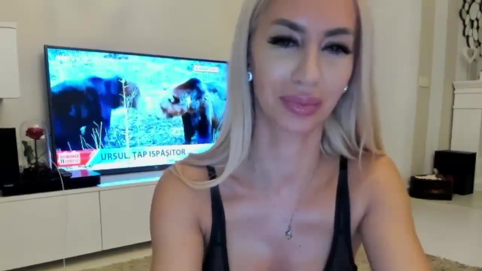 Gallery image thumbnail from Missy_alena's myfreecams stream on, 09/09/2024, 02:35 image 16 of 20