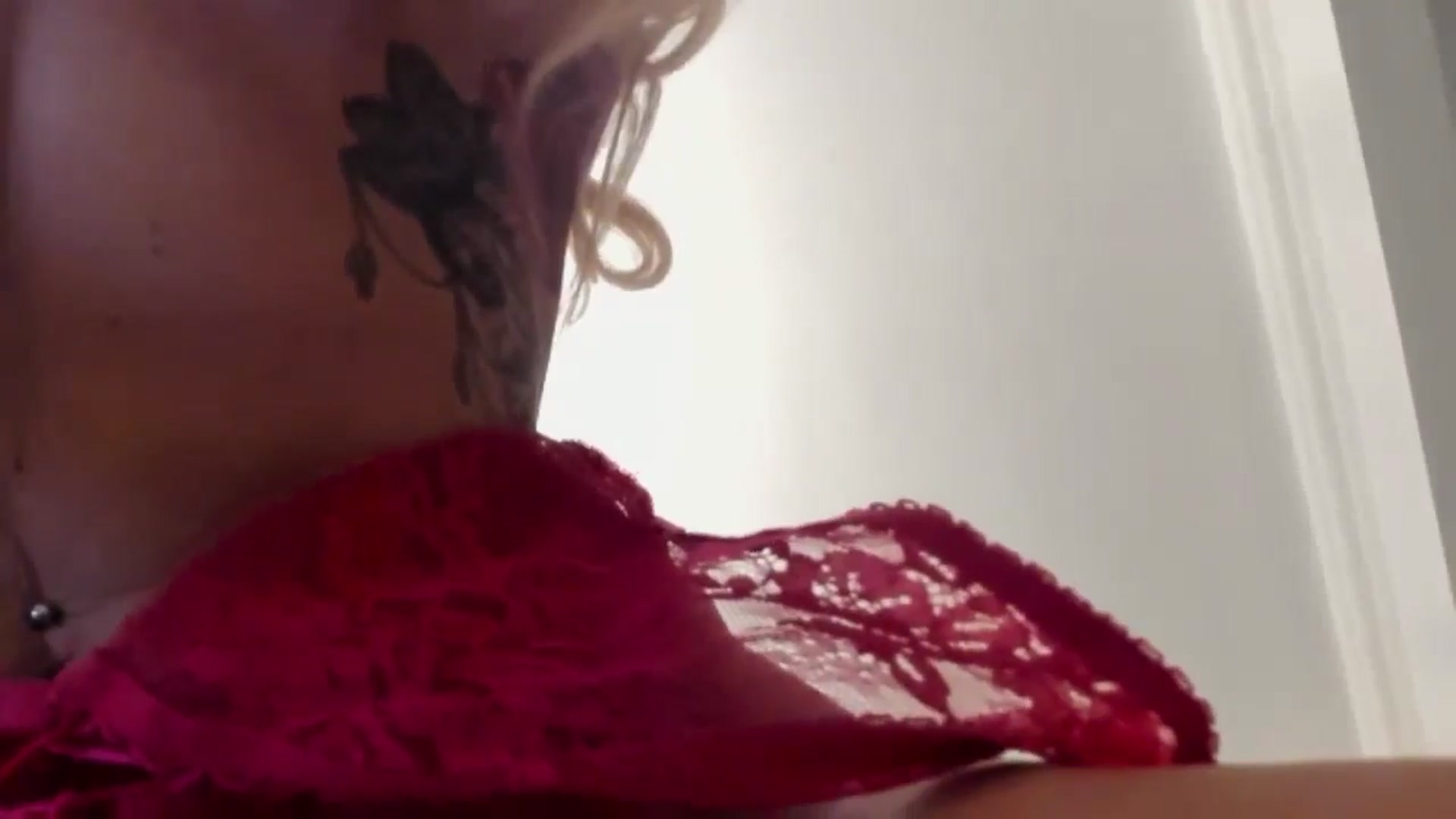 Gallery image thumbnail from Missy_alena's myfreecams stream on, 09/16/2024, 24:01 image 10 of 20