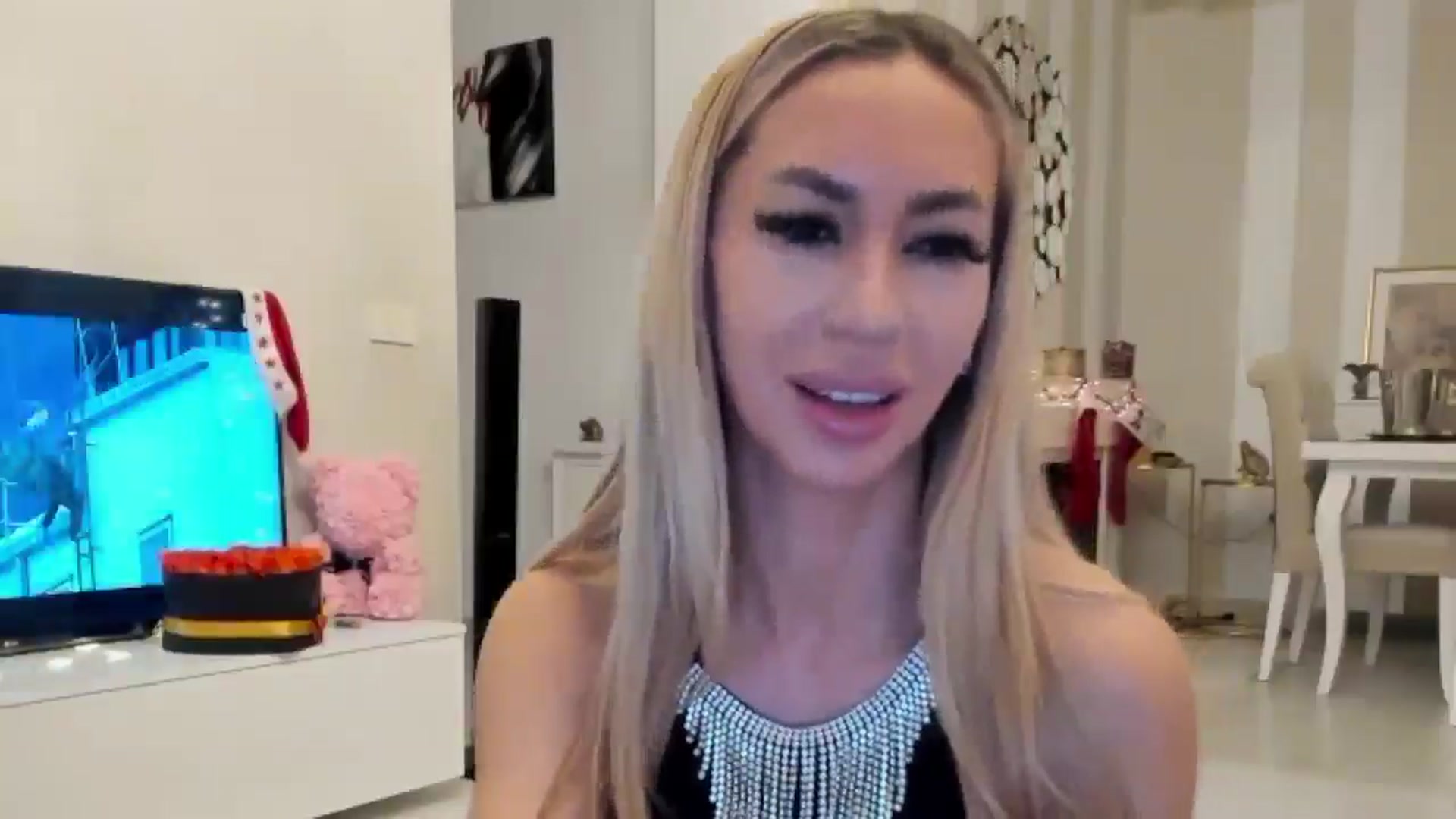 Gallery image thumbnail from Missy_alena's myfreecams stream on, 12/30/2024, 21:01 image 5 of 20
