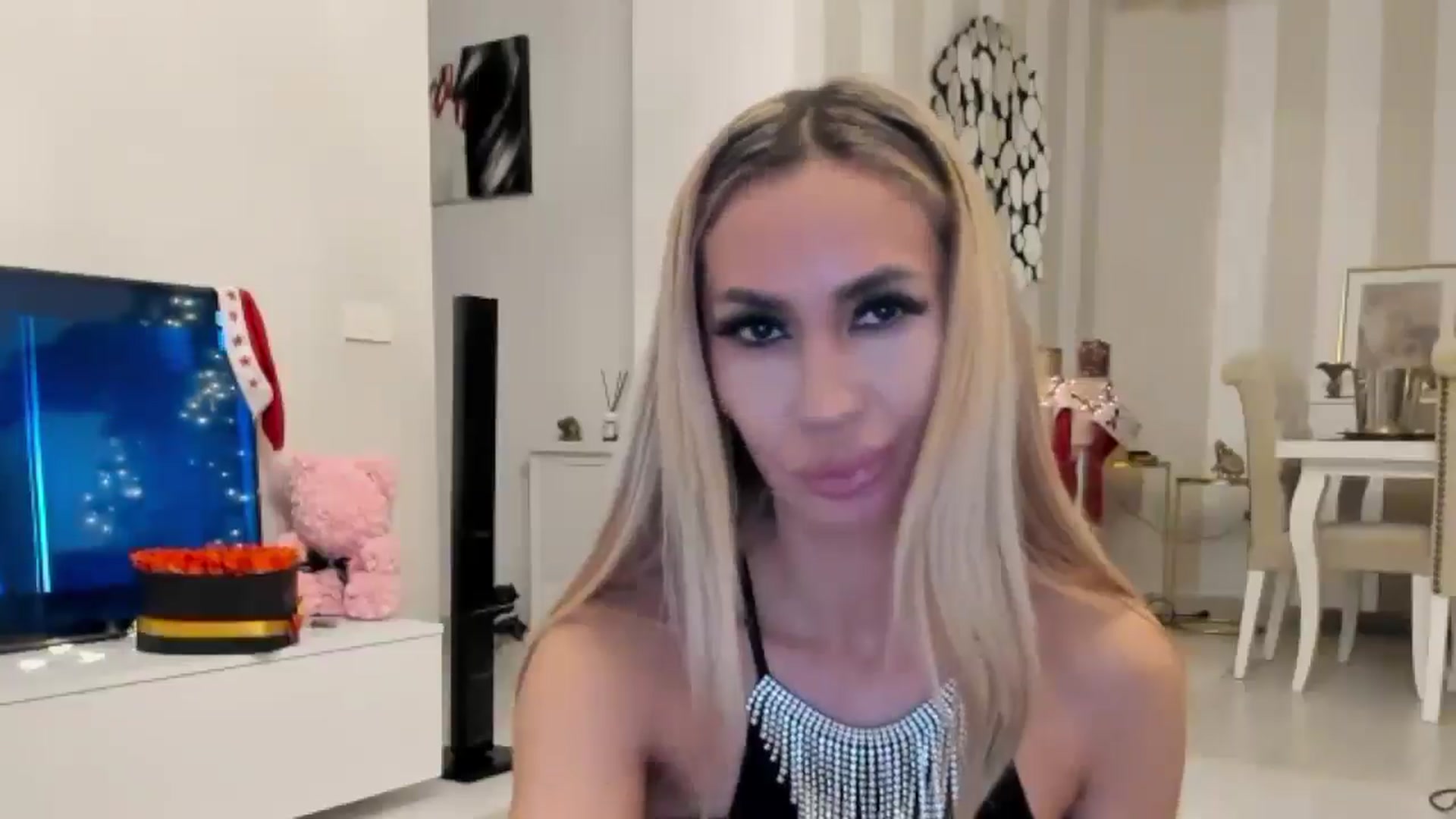 Gallery image thumbnail from Missy_alena's myfreecams stream on, 12/30/2024, 21:01 image 20 of 20