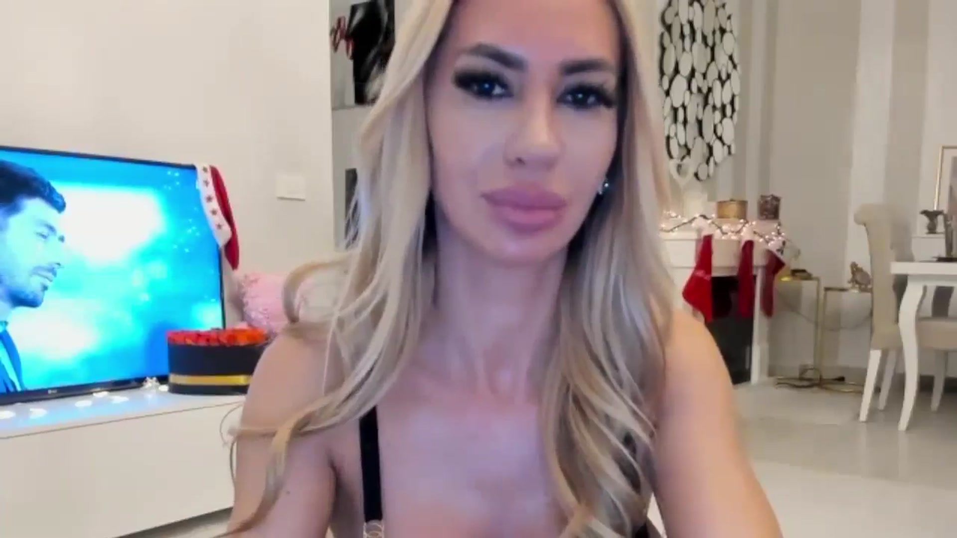 Gallery image thumbnail from Missy_alena's myfreecams stream on, 01/02/2025, 01:30 image 10 of 20