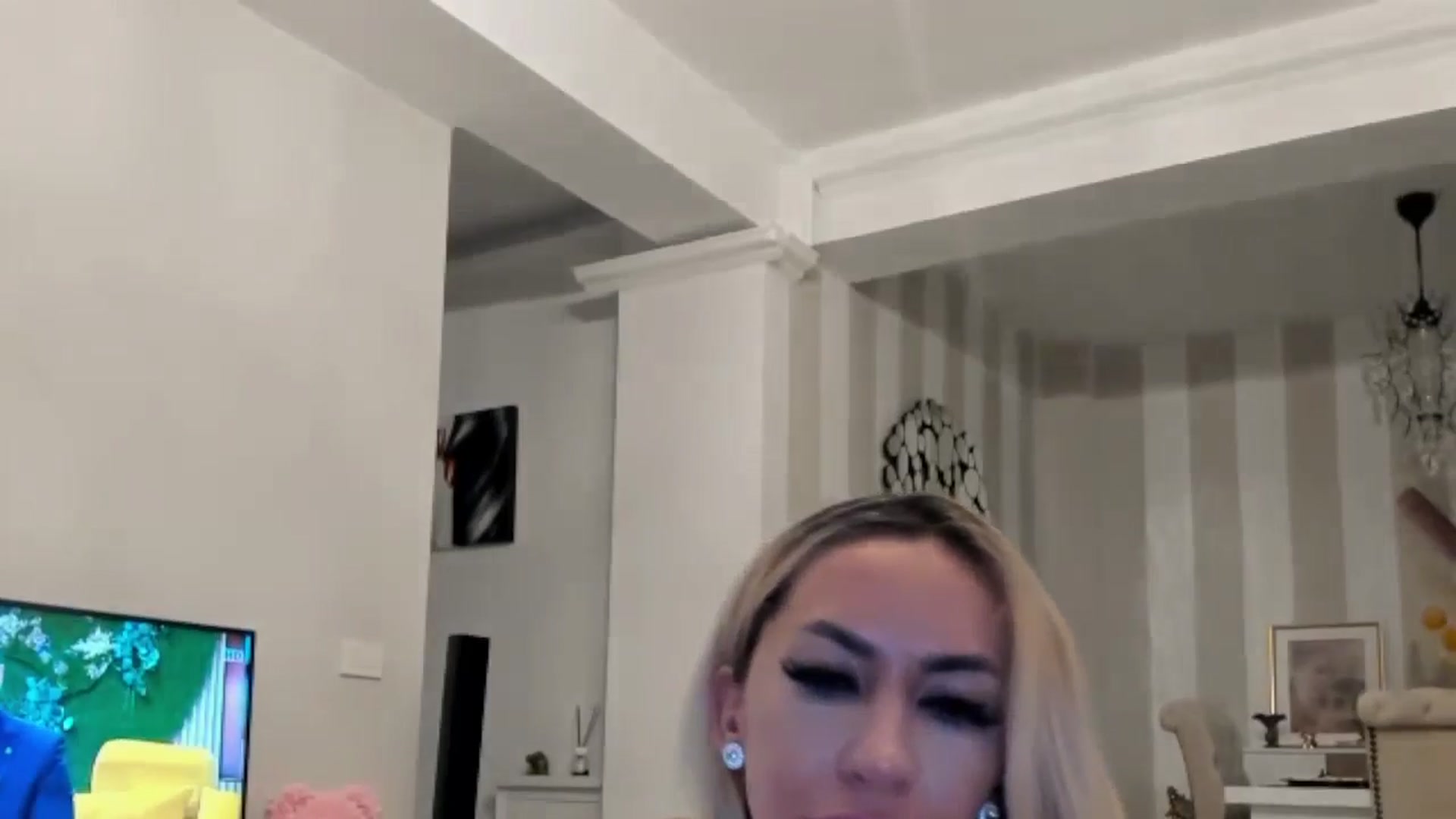 Gallery image thumbnail from Missy_alena's myfreecams stream on, 01/14/2025, 03:12 image 10 of 20