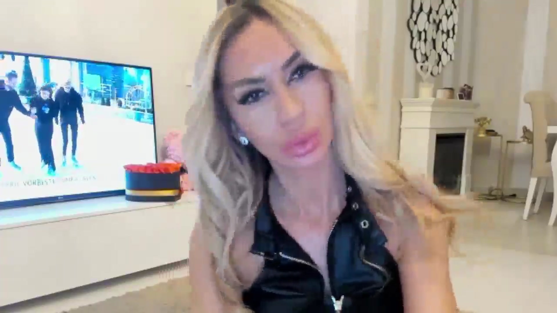 Gallery image thumbnail from Missy_alena's myfreecams stream on, 01/18/2025, 02:55 image 18 of 20