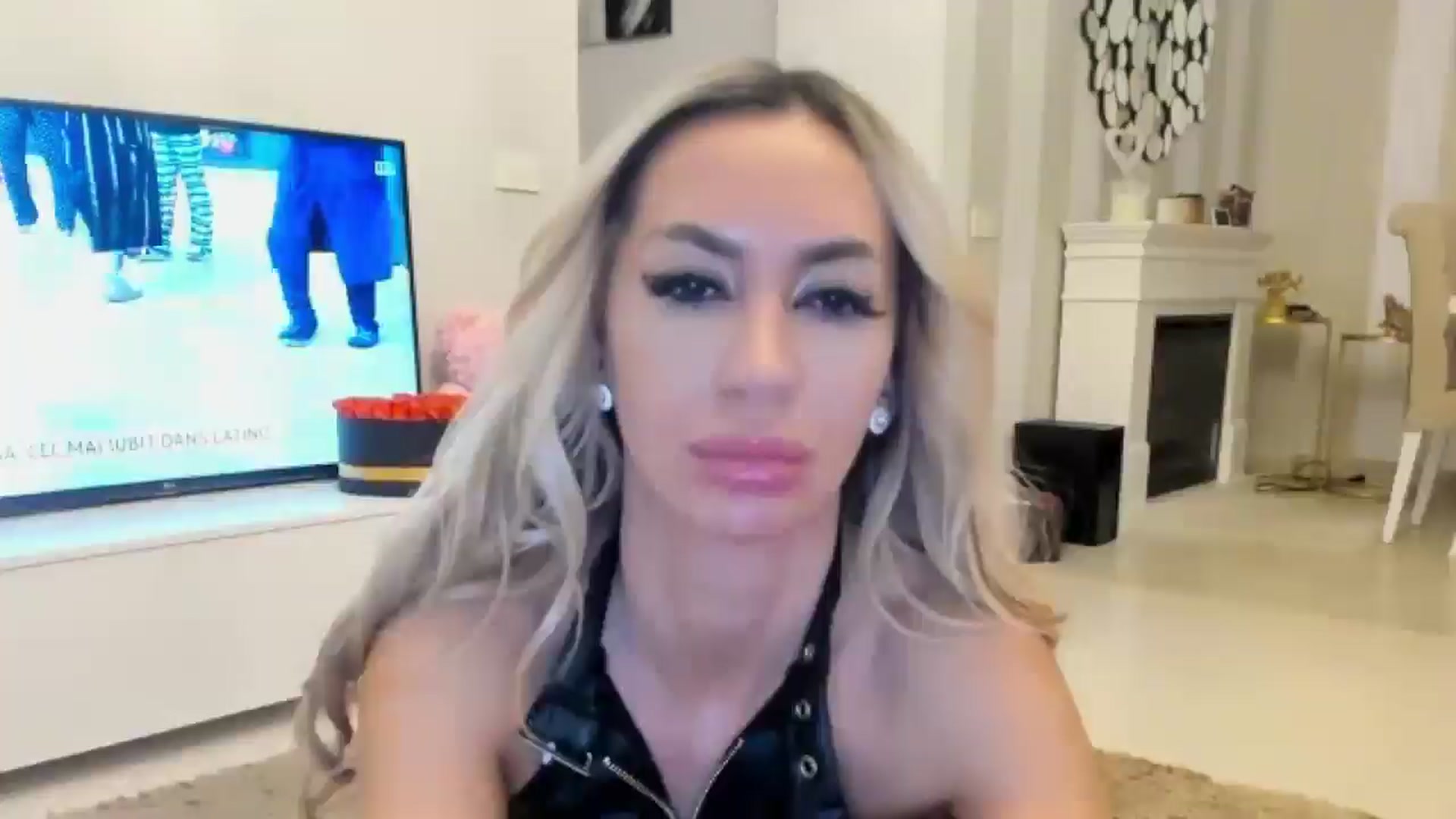 Gallery image thumbnail from Missy_alena's myfreecams stream on, 01/18/2025, 02:55 image 17 of 20