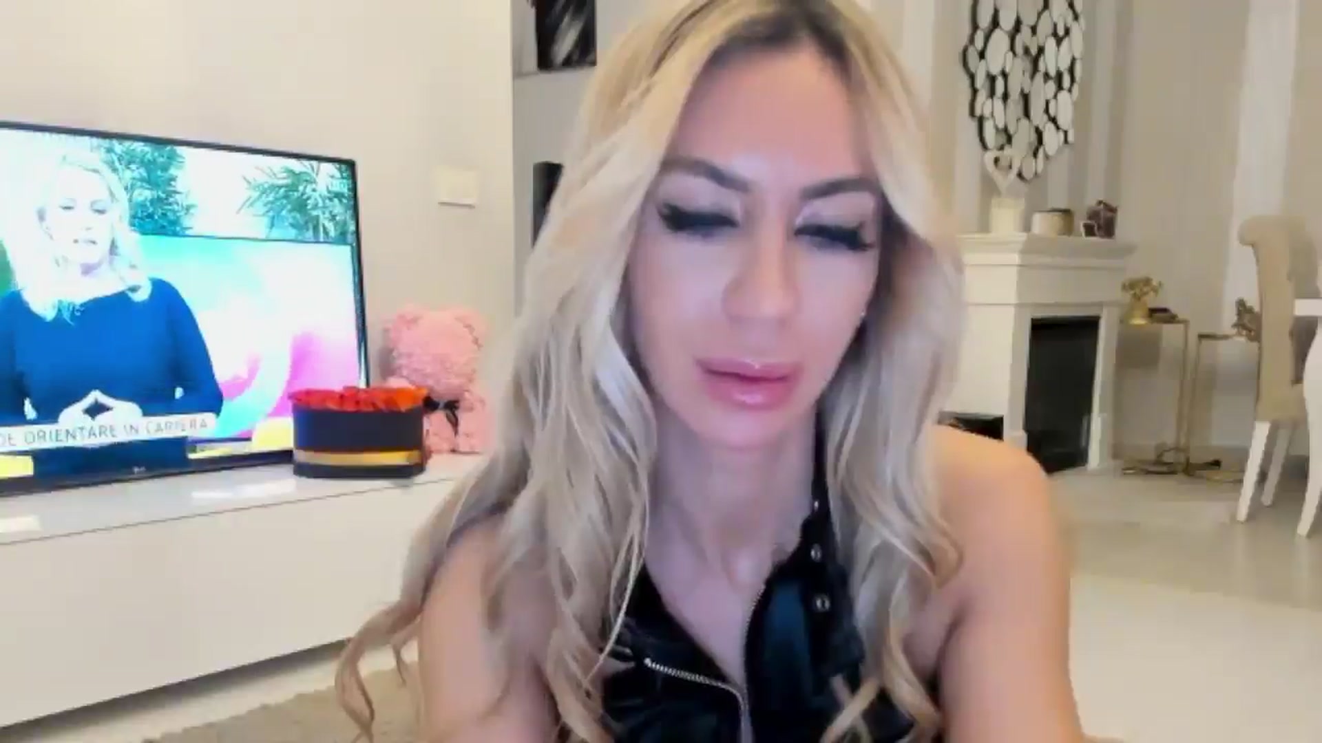 Gallery image thumbnail from Missy_alena's myfreecams stream on, 01/18/2025, 02:55 image 19 of 20