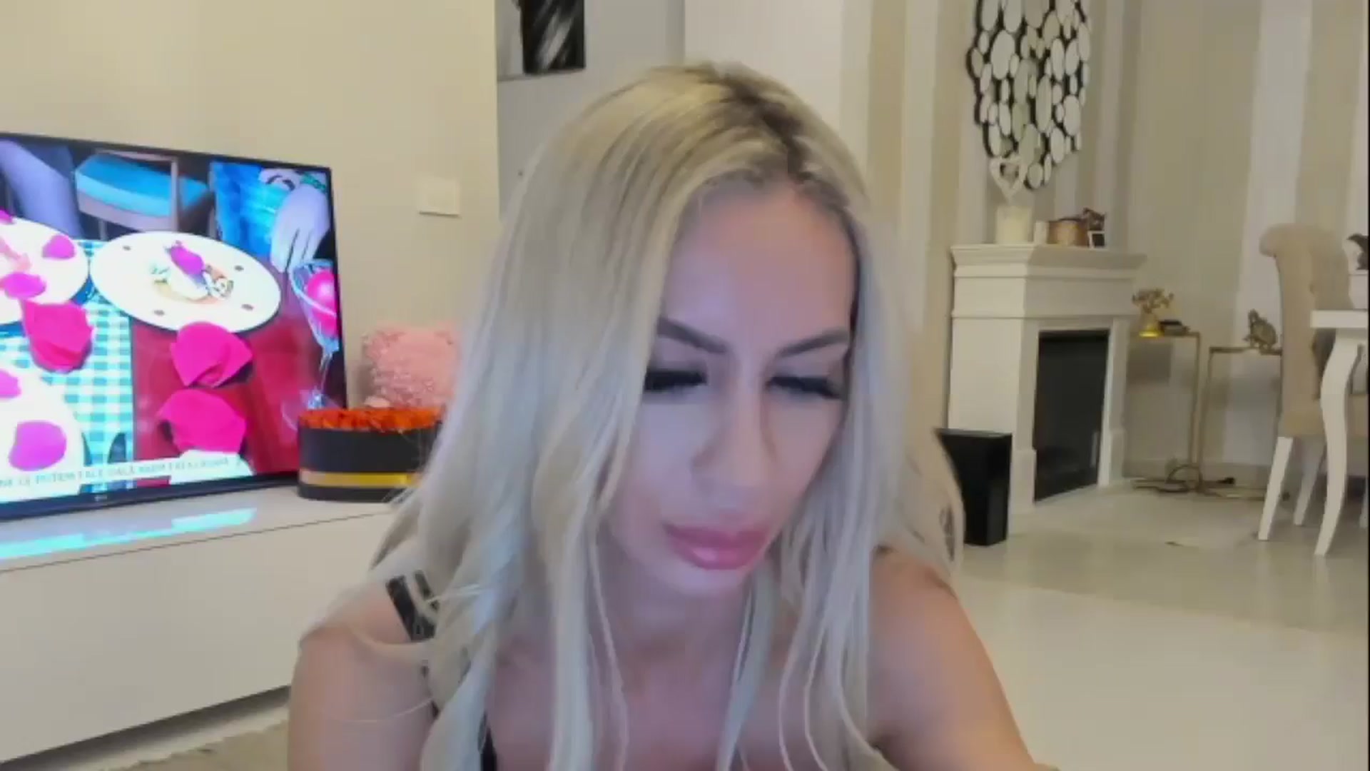 Gallery image thumbnail from Missy_alena's myfreecams stream on, 02/11/2025, 03:18 image 1 of 20