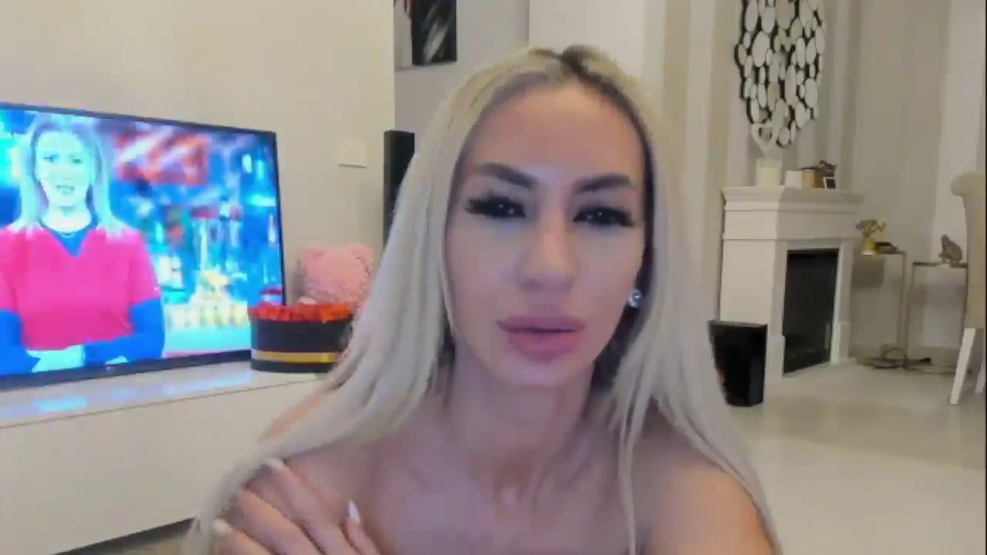 Gallery image thumbnail from Missy_alena's myfreecams stream on, 02/17/2025, 03:08 image 8 of 20