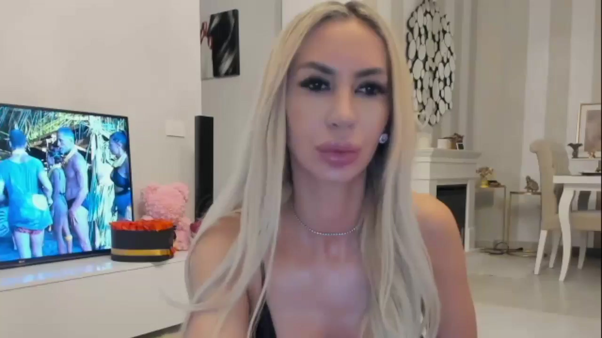 Gallery image thumbnail from Missy_alena's myfreecams stream on, 02/17/2025, 22:23 image 1 of 20