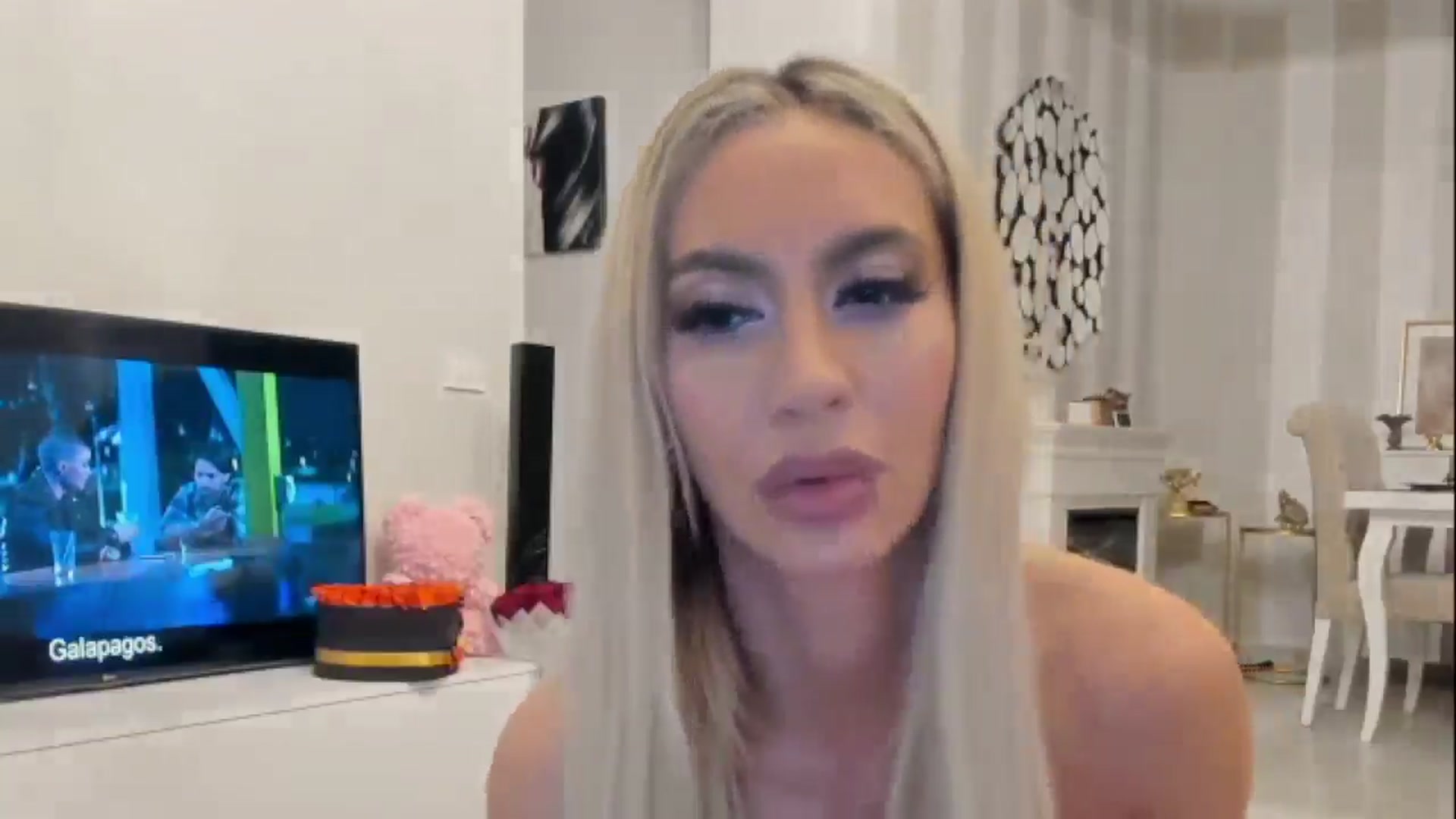 Gallery image thumbnail from Missy_alena's myfreecams stream on, 02/18/2025, 23:20 image 12 of 20