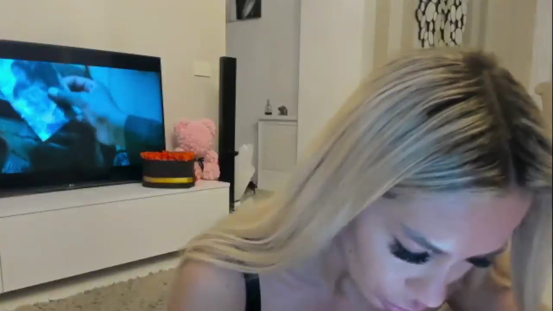 Gallery image thumbnail from Missy_alena's myfreecams stream on, 02/26/2025, 24:23 image 17 of 20