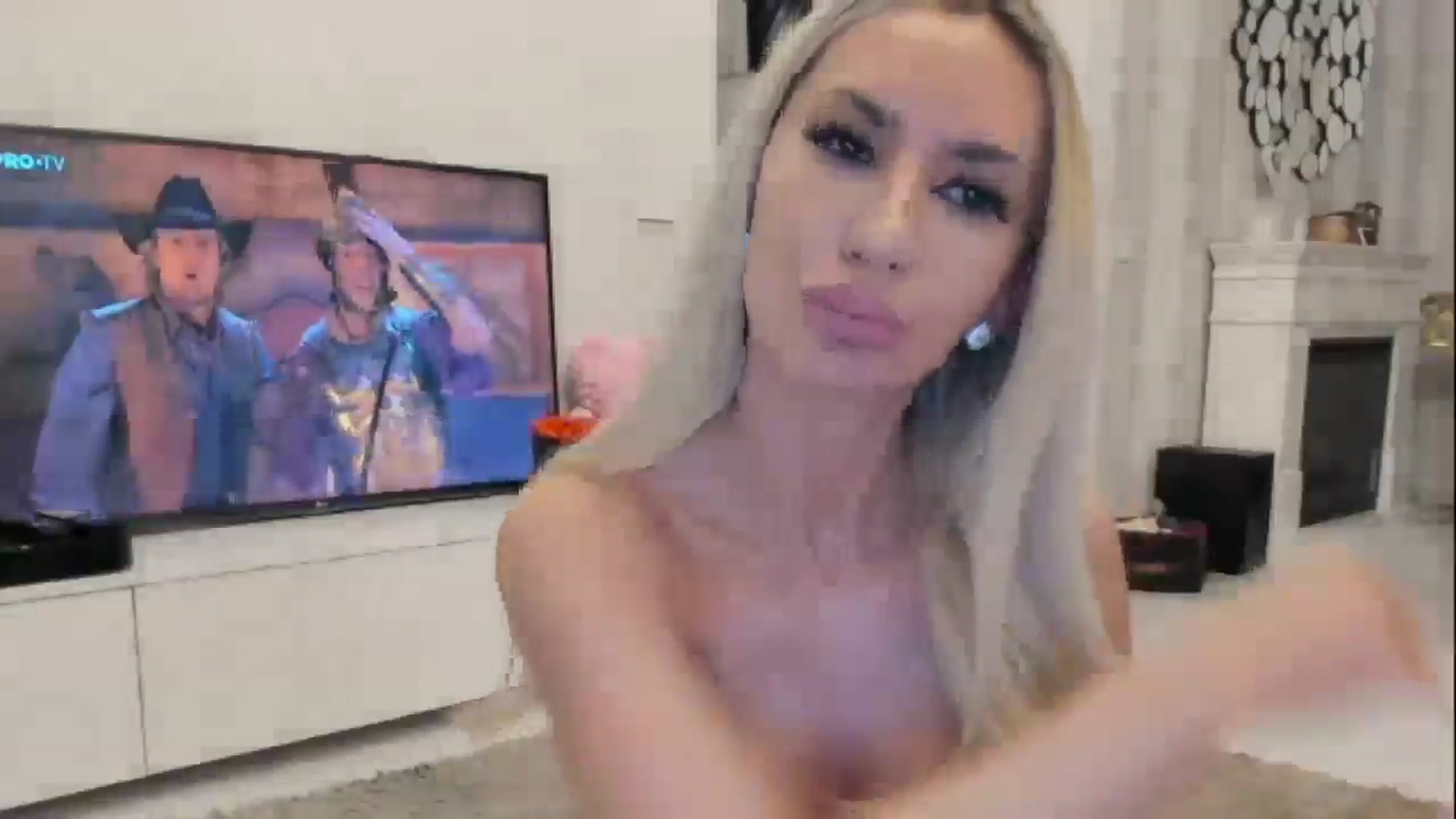 Gallery image thumbnail from Missy_alena's myfreecams stream on, 03/10/2025, 24:52 image 20 of 20