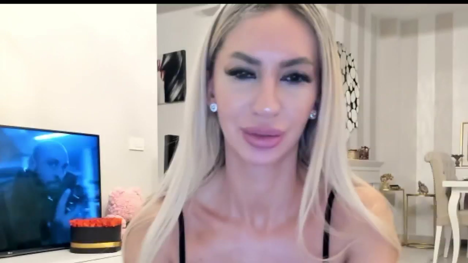 Gallery image thumbnail from Missy_alena's myfreecams stream on, 04/16/2025, 23:31 image 17 of 20