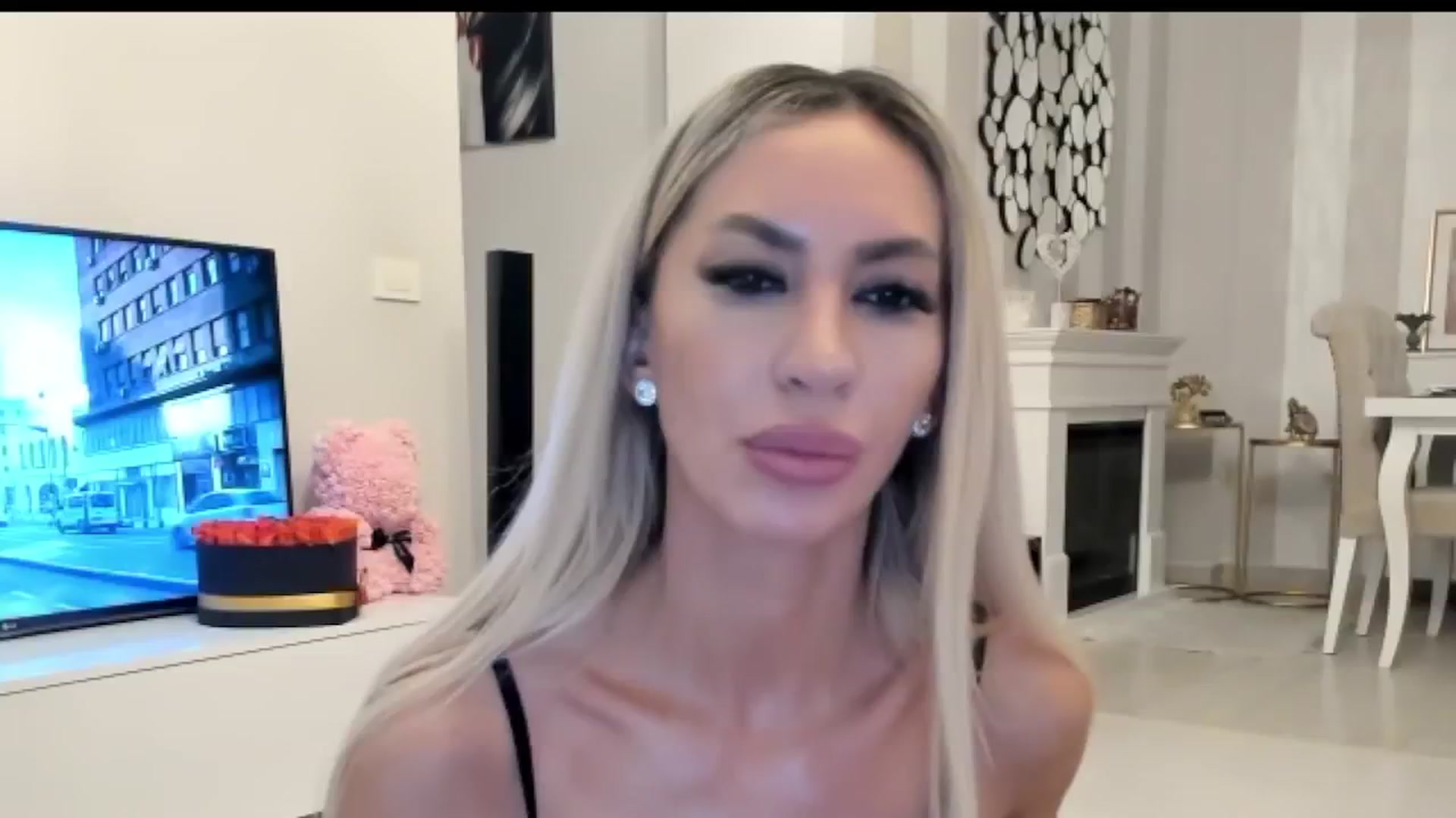 Gallery image thumbnail from Missy_alena's myfreecams stream on, 04/16/2025, 23:31 image 12 of 20