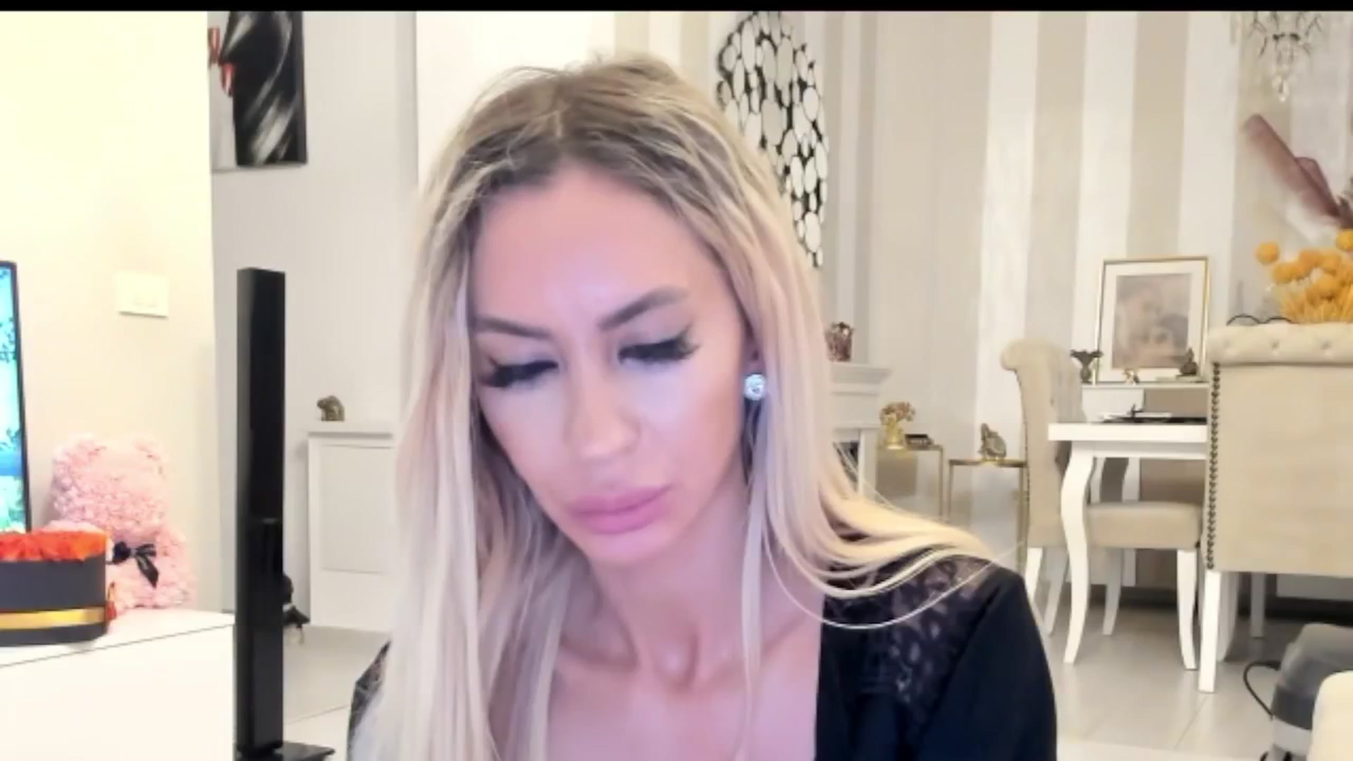 Gallery image thumbnail from Missy_alena's myfreecams stream on, 05/01/2025, 01:45 image 14 of 20