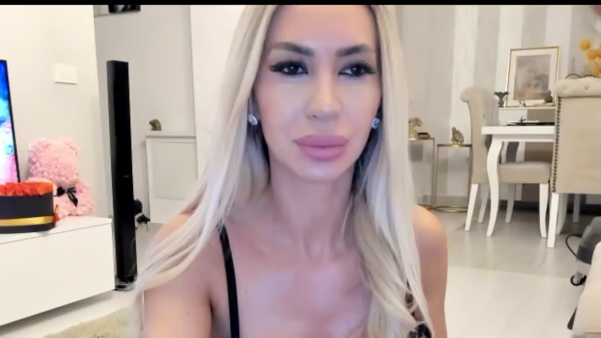 Gallery image thumbnail from Missy_alena's myfreecams stream on, 05/01/2025, 20:36 image 7 of 20