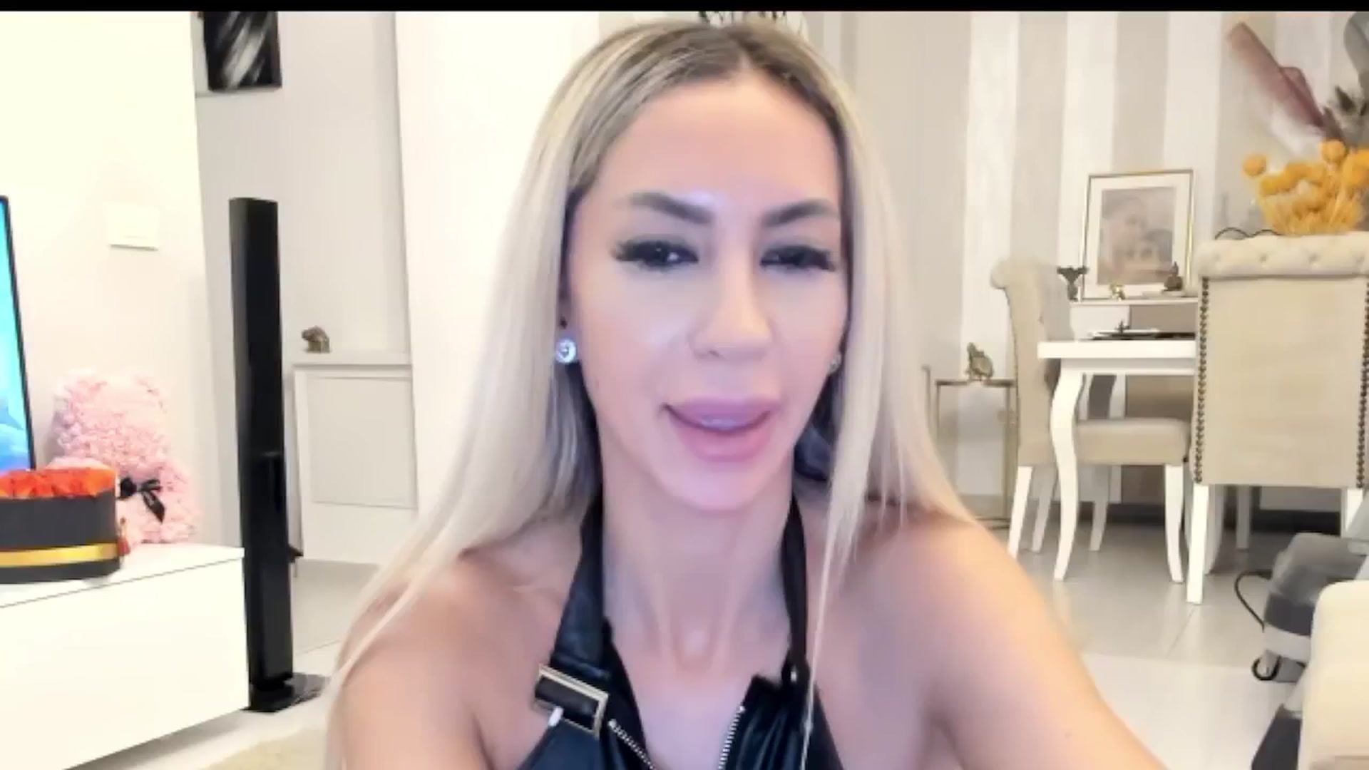Gallery image thumbnail from Missy_alena's myfreecams stream on, 05/04/2025, 02:23 image 9 of 20