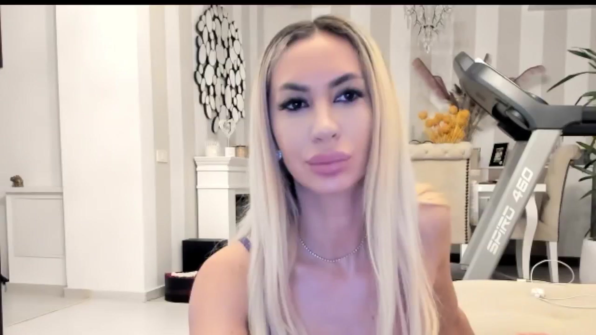 Gallery image thumbnail from Missy_alena's myfreecams stream on, 05/07/2025, 24:46 image 1 of 20