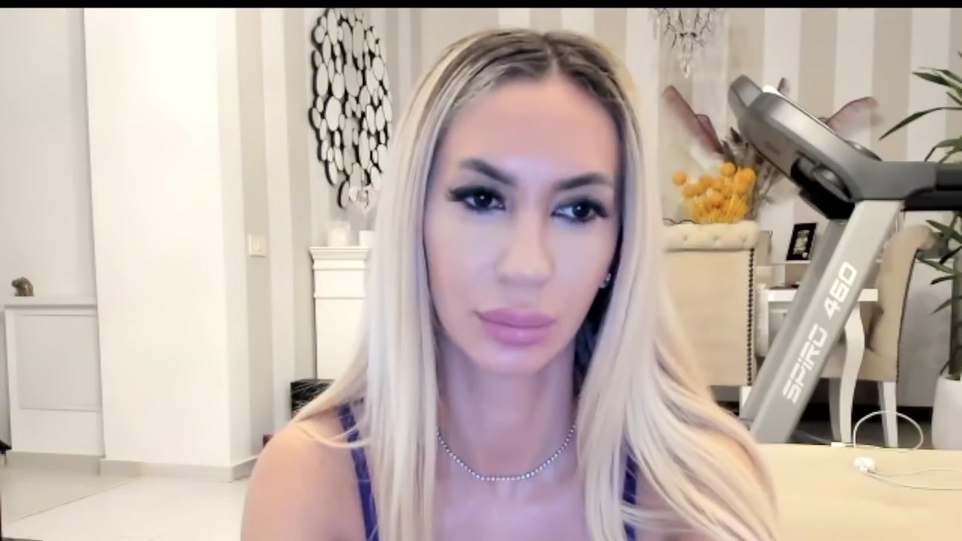 Gallery image thumbnail from Missy_alena's myfreecams stream on, 05/07/2025, 24:46 image 4 of 20