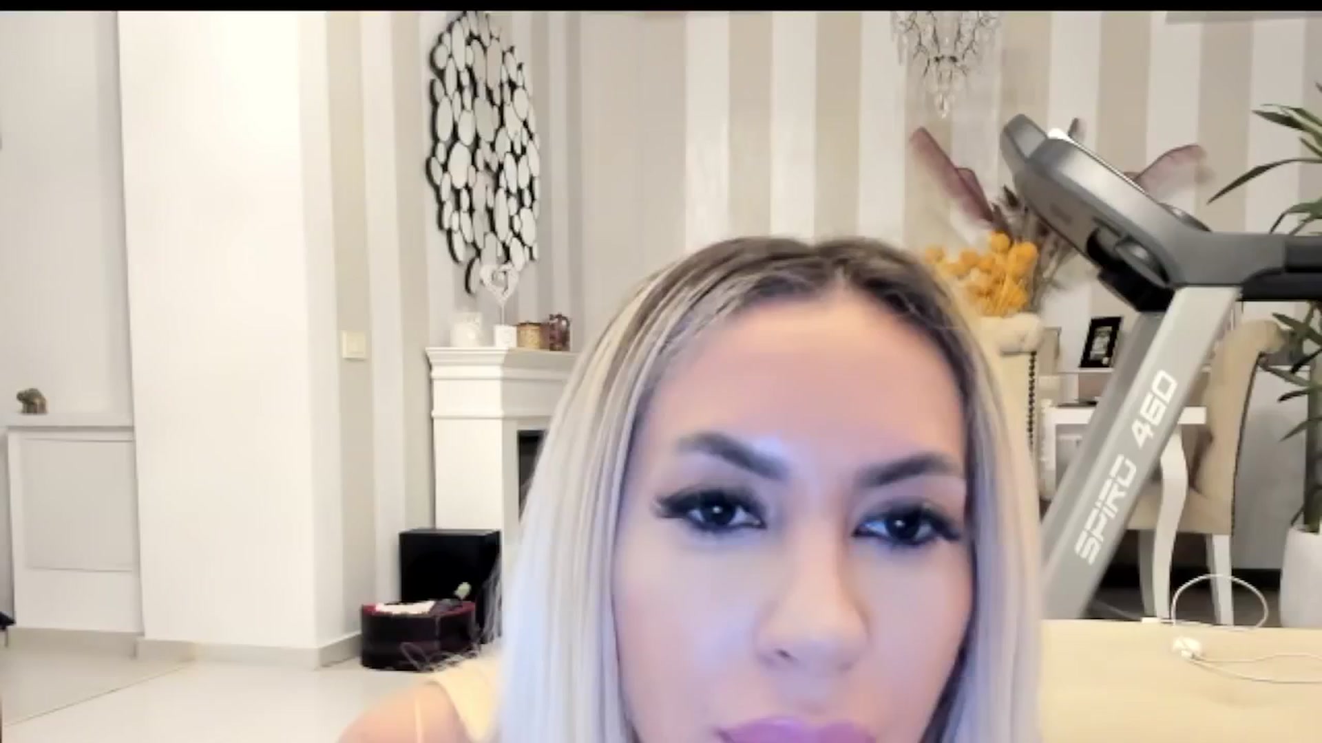 Gallery image thumbnail from Missy_alena's myfreecams stream on, 05/07/2025, 24:46 image 5 of 20